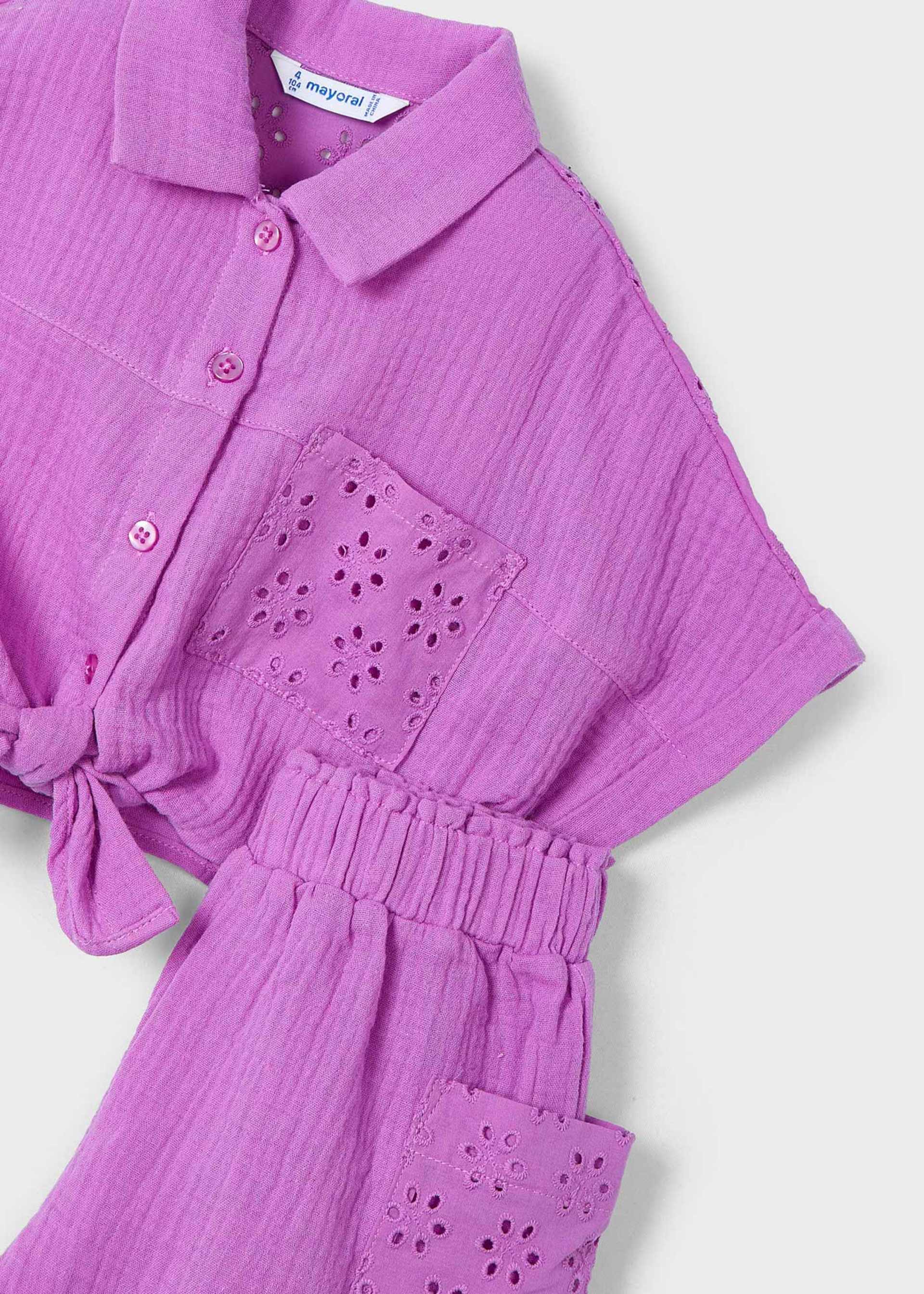 Conjunto short perforado y blusa niña