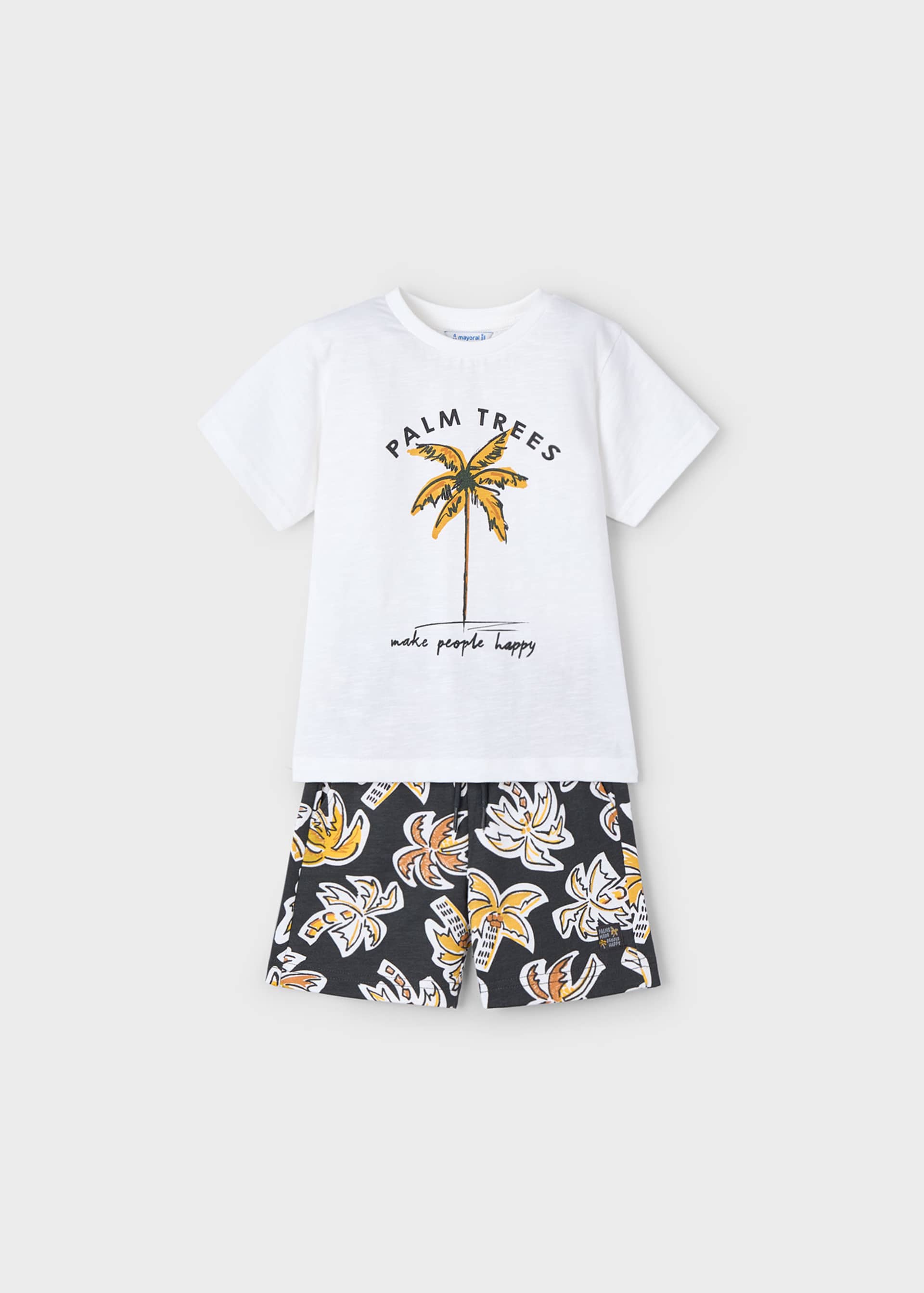 Boy summer print shorts and t-shirt set Boy summer print shorts and t-shirt set
