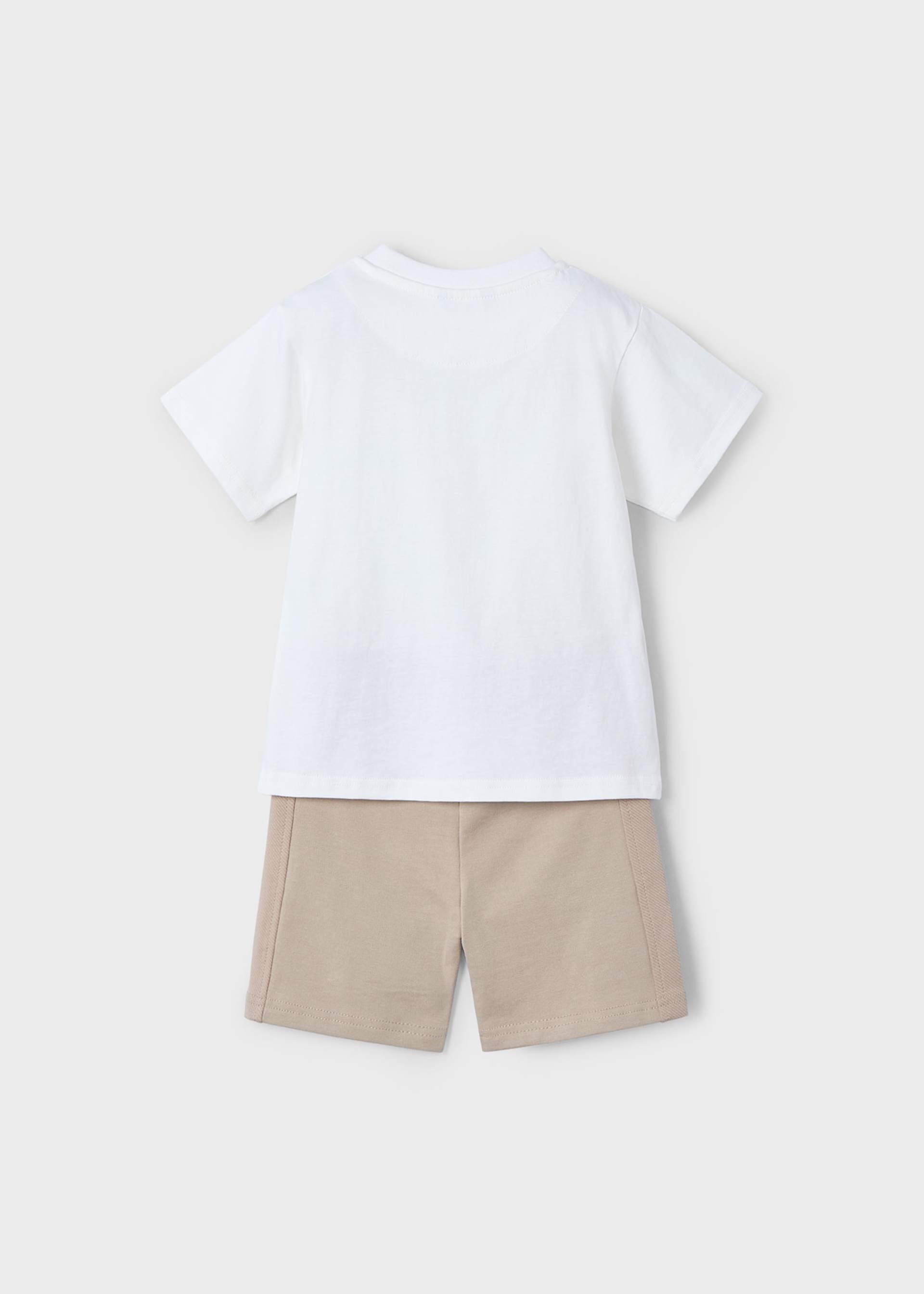 Set Bermudas und T-Shirt Aufschrift Jungen Set Bermudas und T-Shirt Aufschrift Jungen