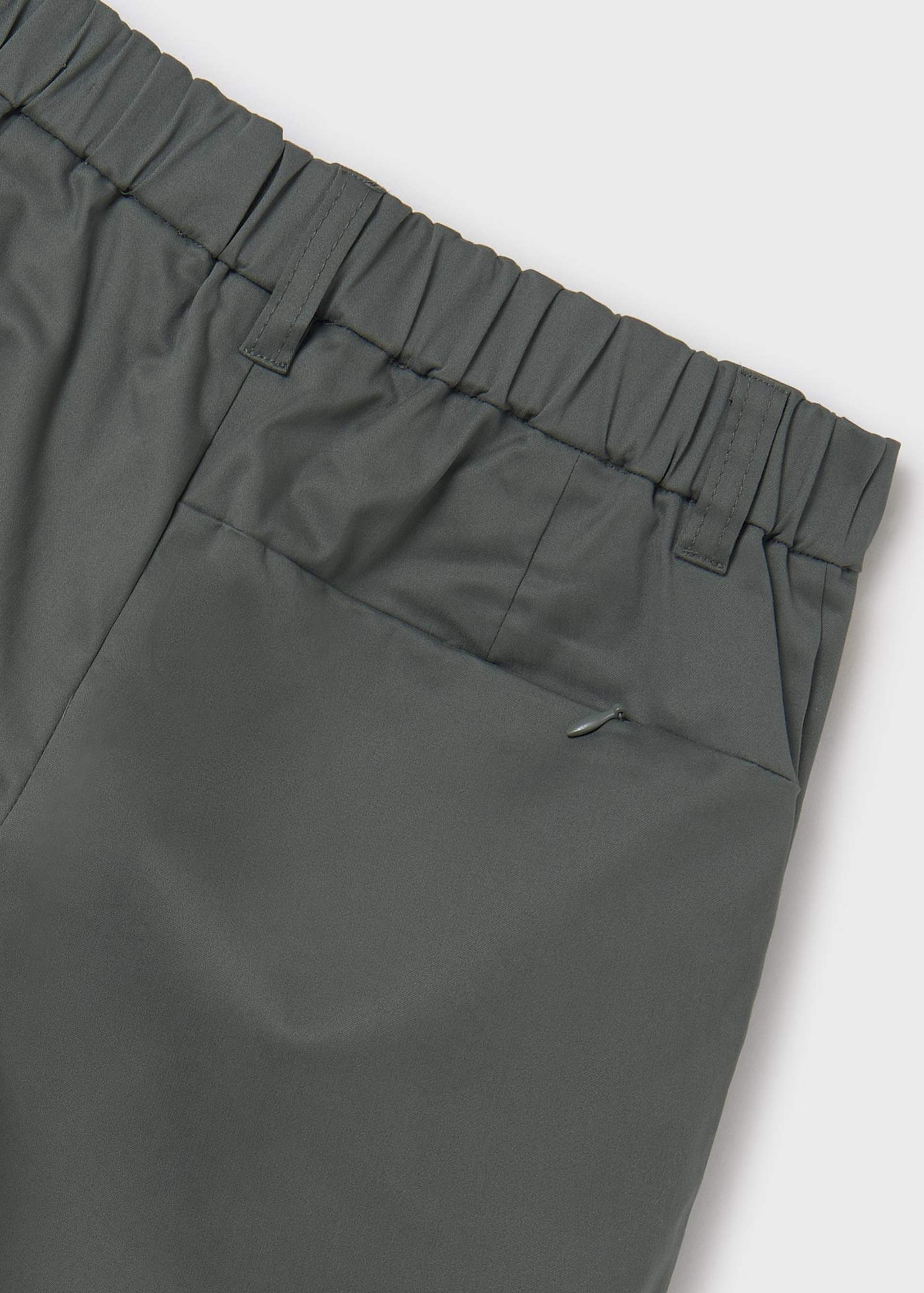 Bermudas elegantes rapaz