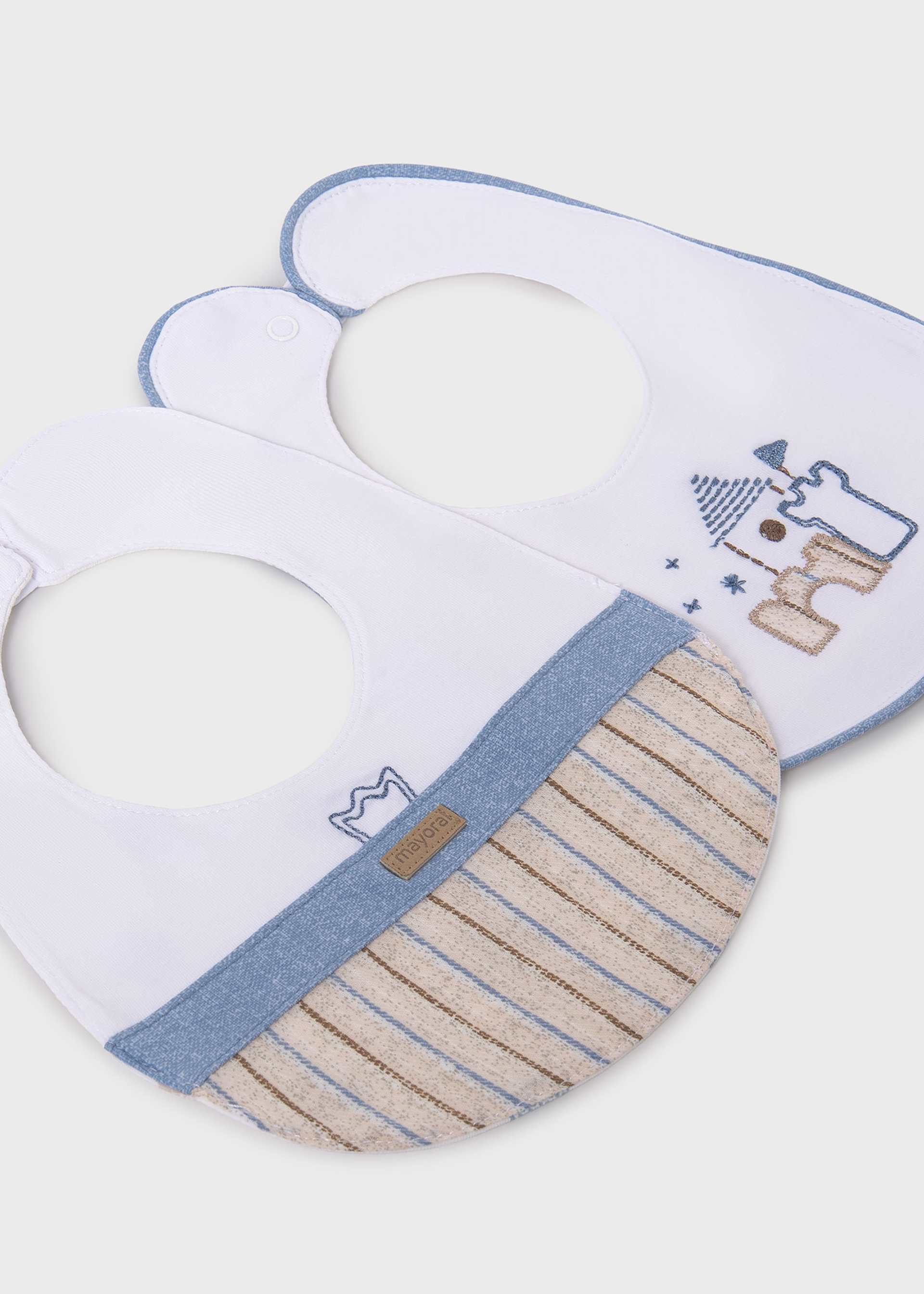 Baby set of 2 waterproof bibs Baby set of 2 waterproof bibs