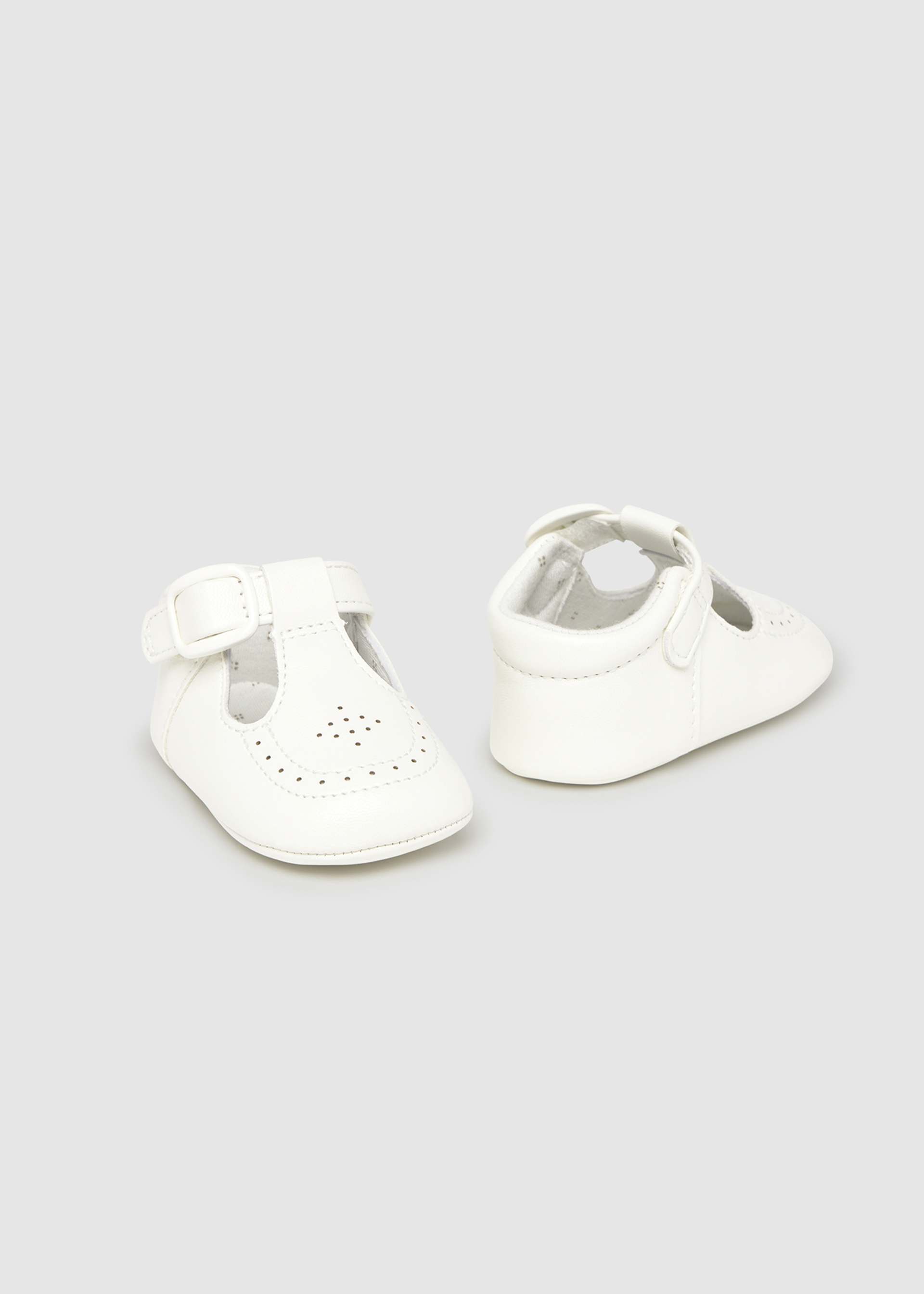 Newborn boy openwork t-bar shoes Newborn boy openwork t-bar shoes