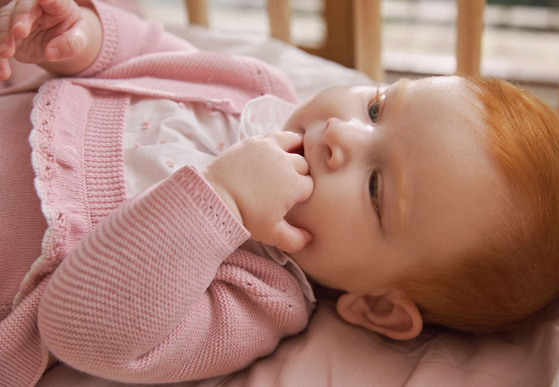 Cárdigan tricot botones recién nacida Cárdigan tricot botones recién nacida