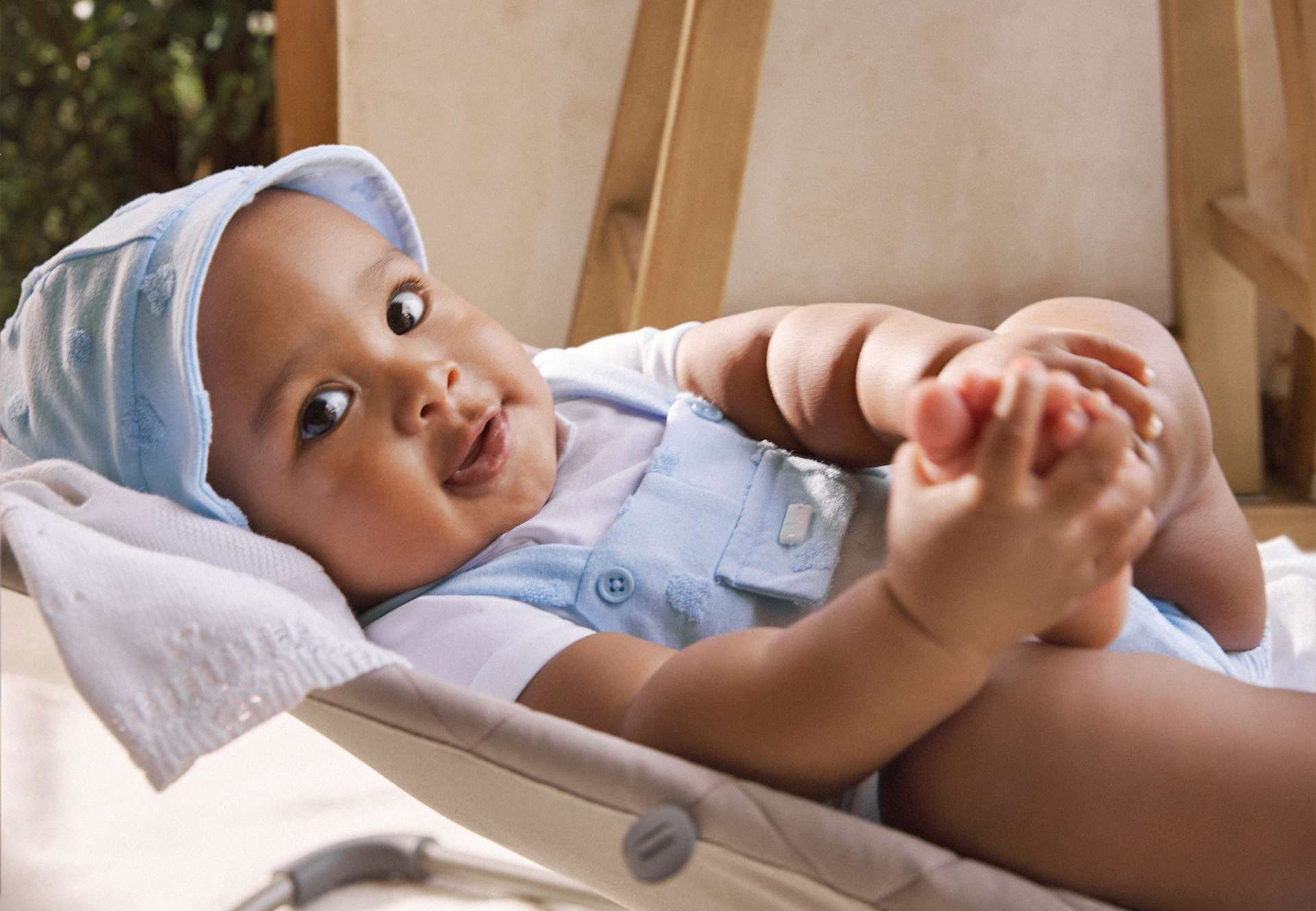 Newborn Simulated Dungaree Romper with Hat Newborn Simulated Dungaree Romper with Hat