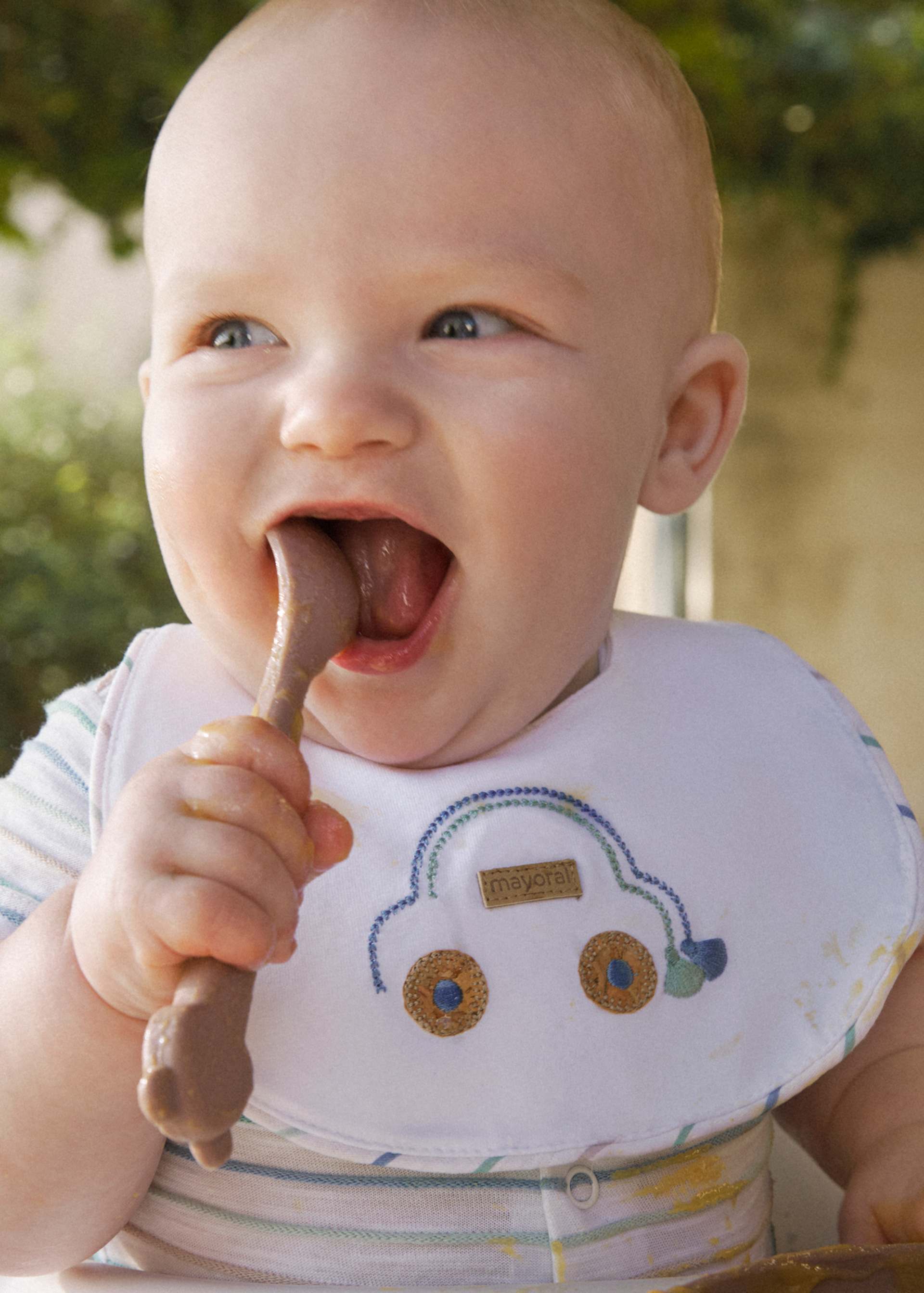Комплект 2 водоустойчиви лигавника за бебе Комплект 2 водоустойчиви лигавника за бебе