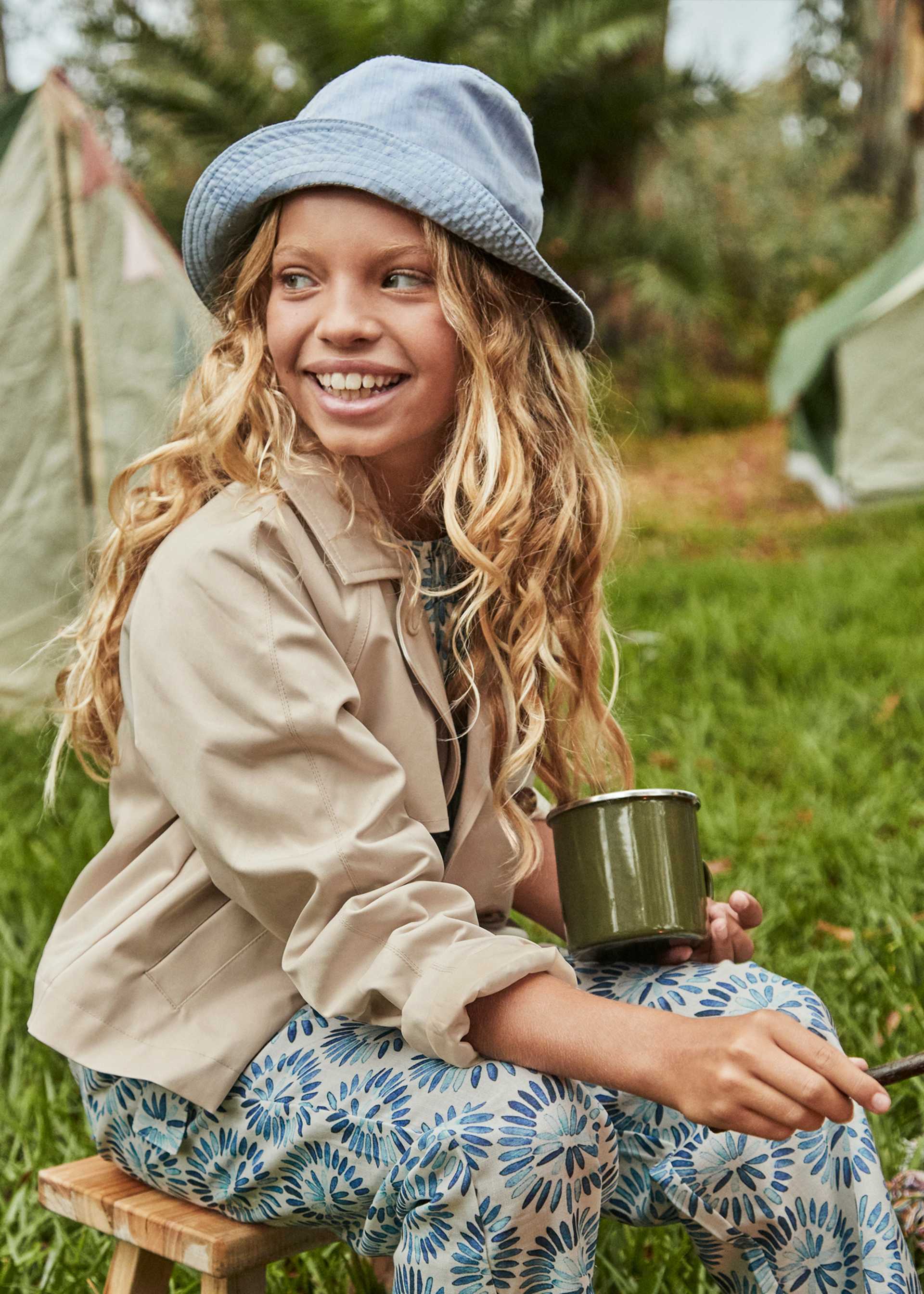 Giacca modello trench ragazza