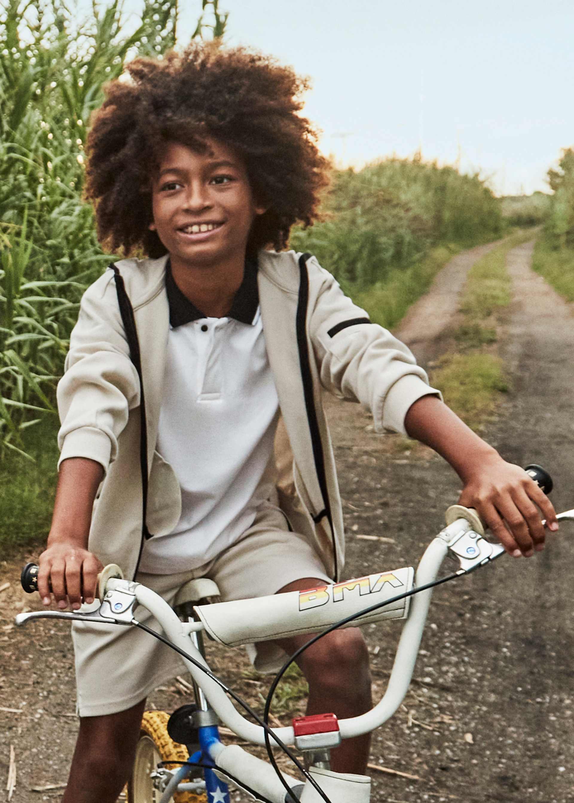 Sudadera cremallera contrastes chico Sudadera cremallera contrastes chico