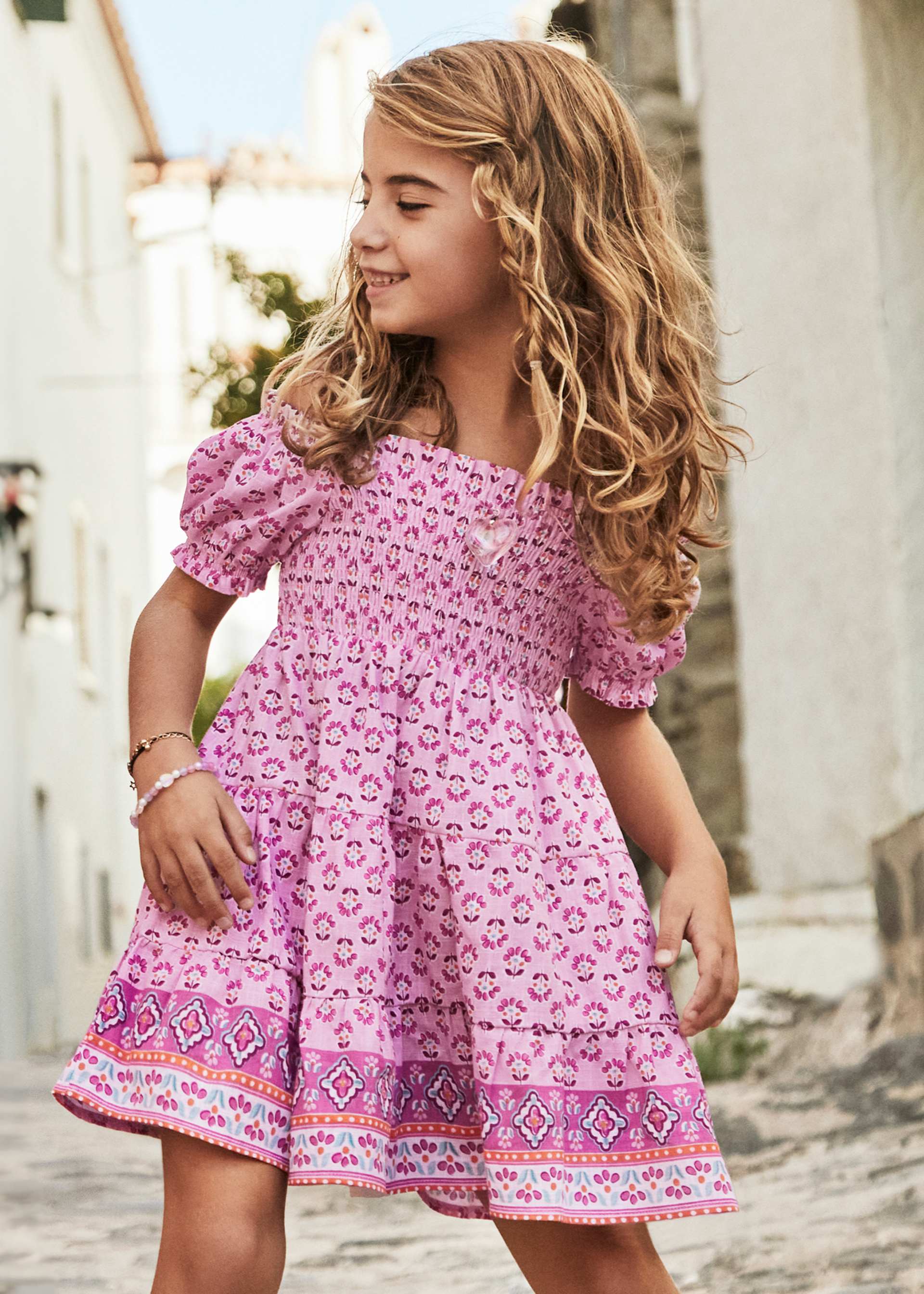 Vestido estampado ninho de abelha menina