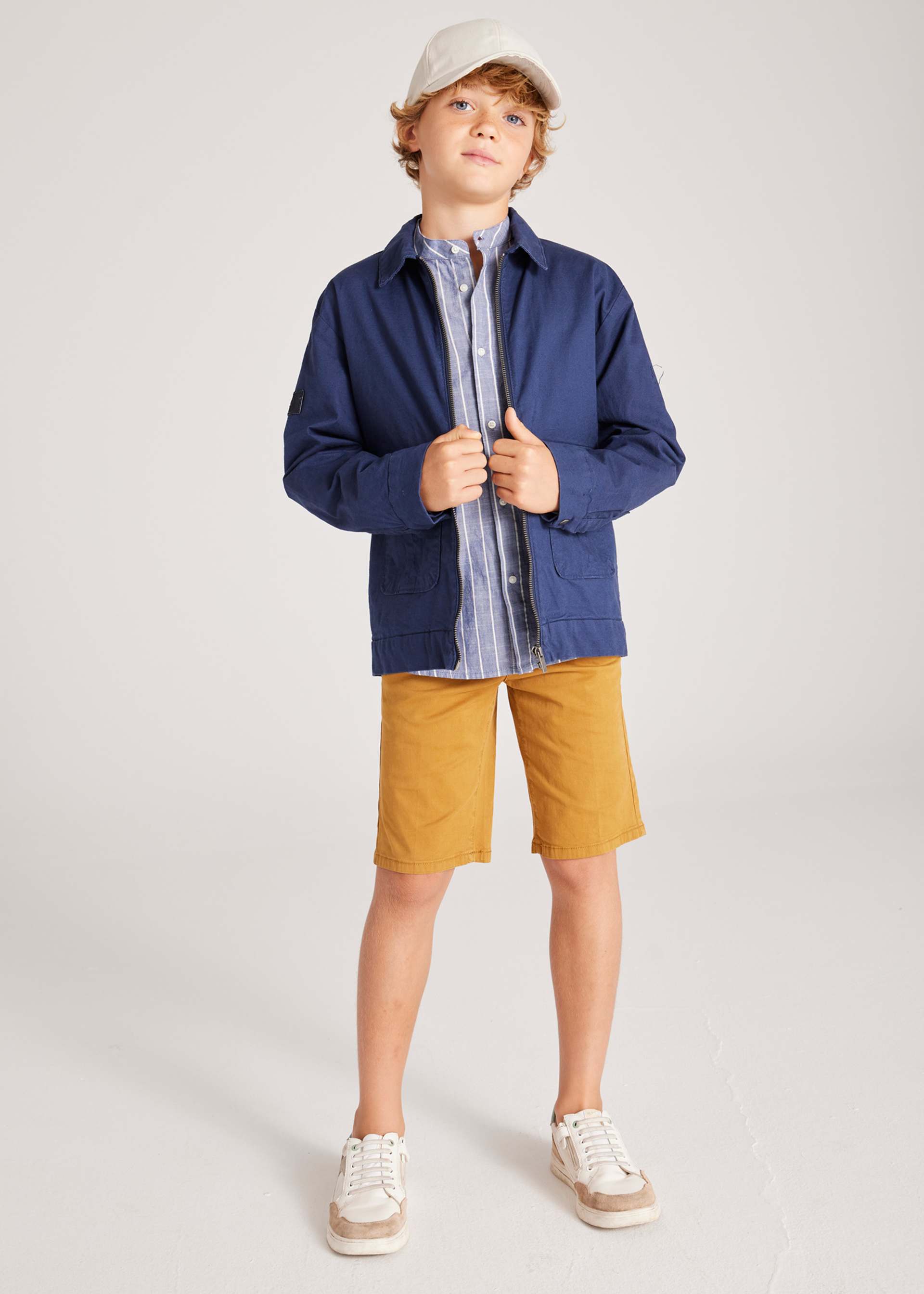 Boy jacket with linen Boy jacket with linen