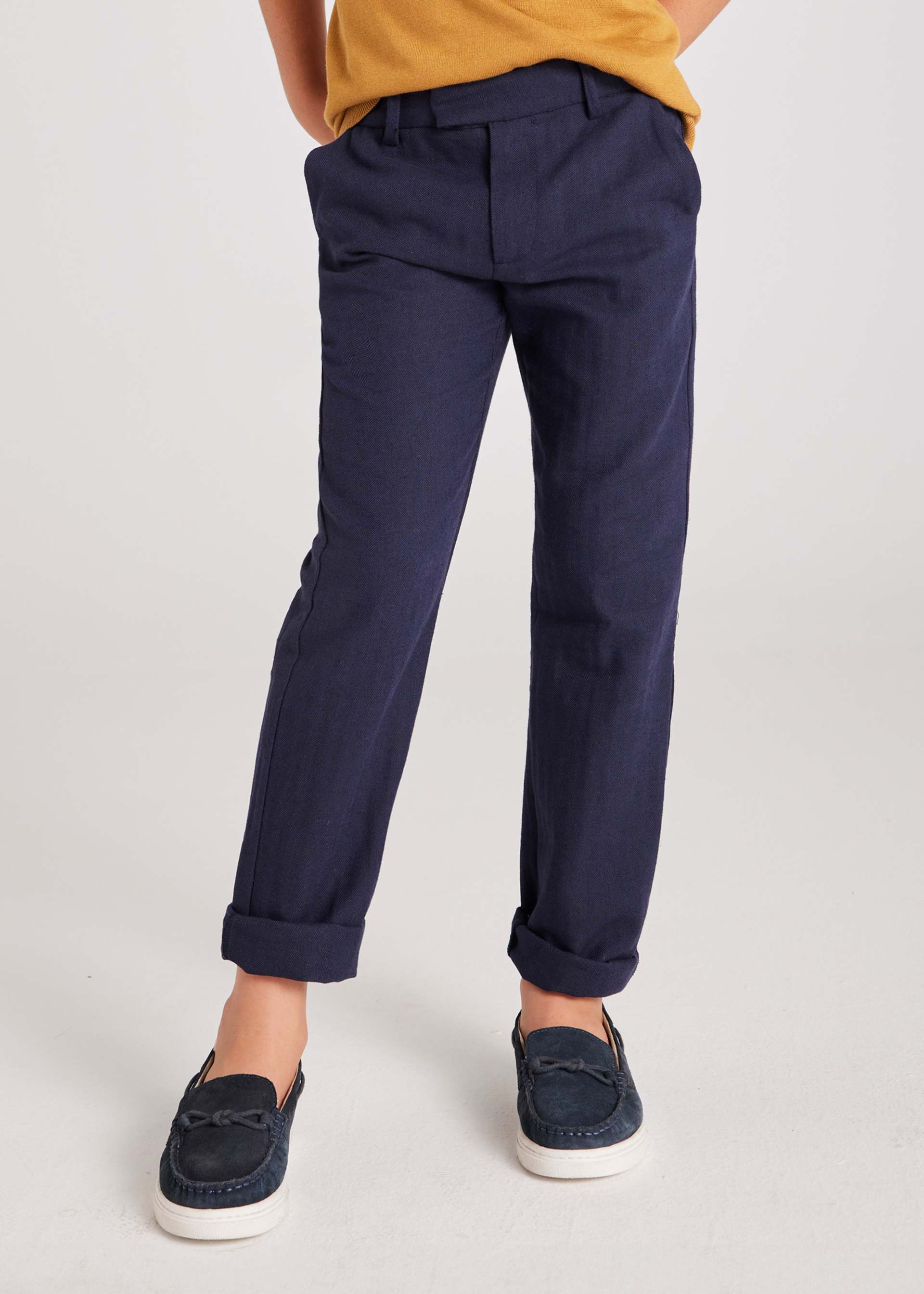 Pantaloni eleganti cu in baiat