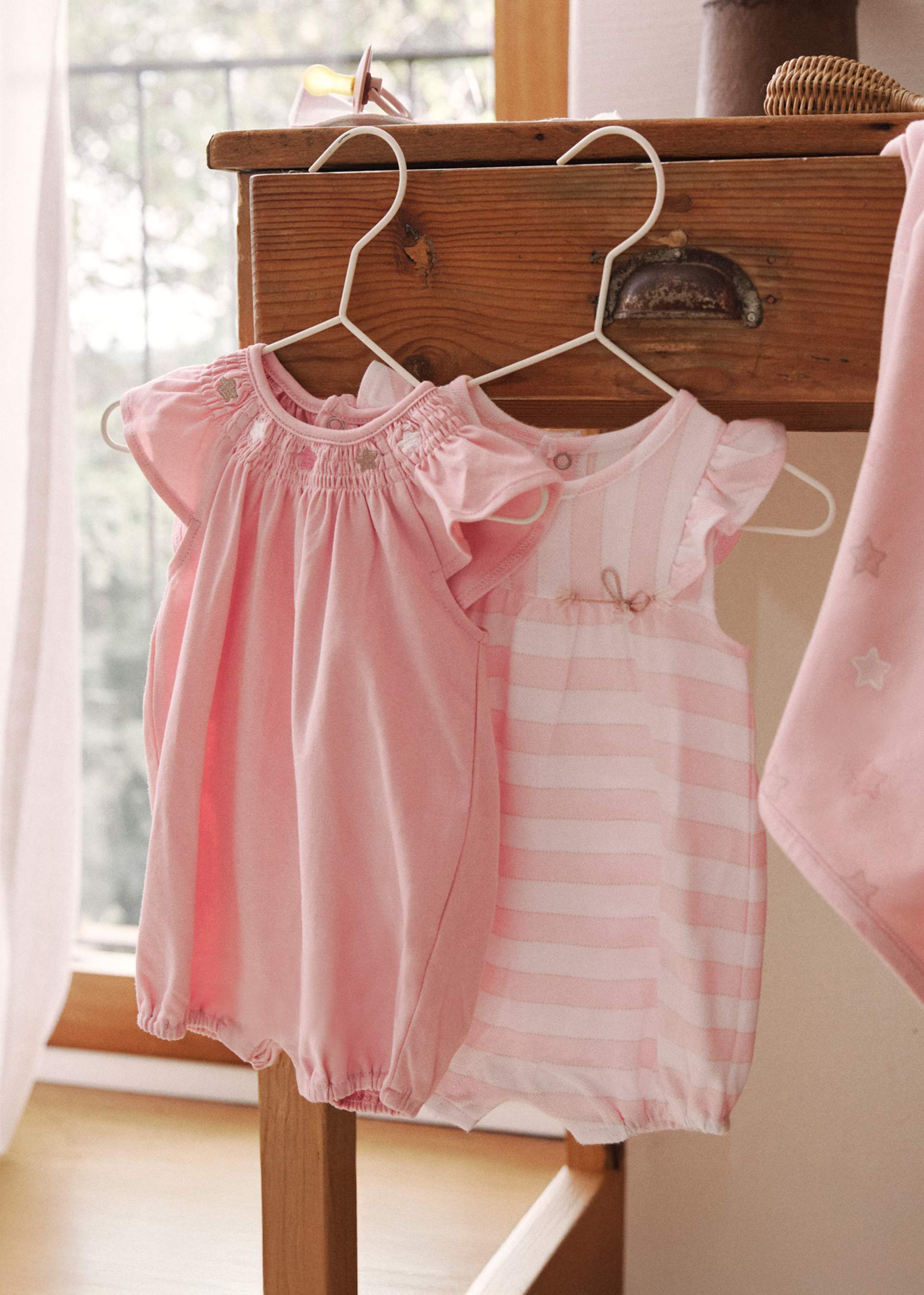 Newborn girl set of 2 rompers Newborn girl set of 2 rompers