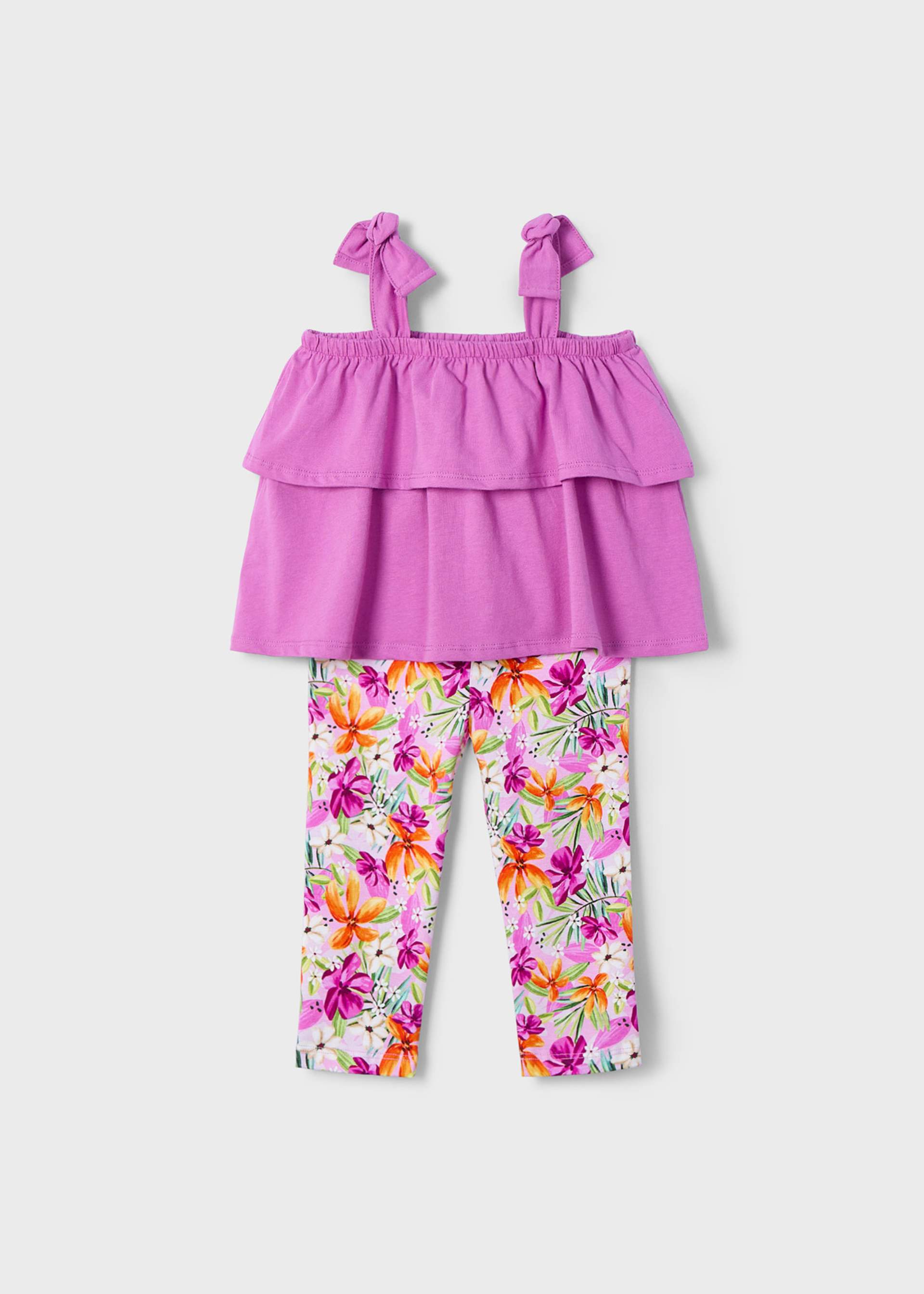 Girl cropped leggings and ruffle top set Girl cropped leggings and ruffle top set