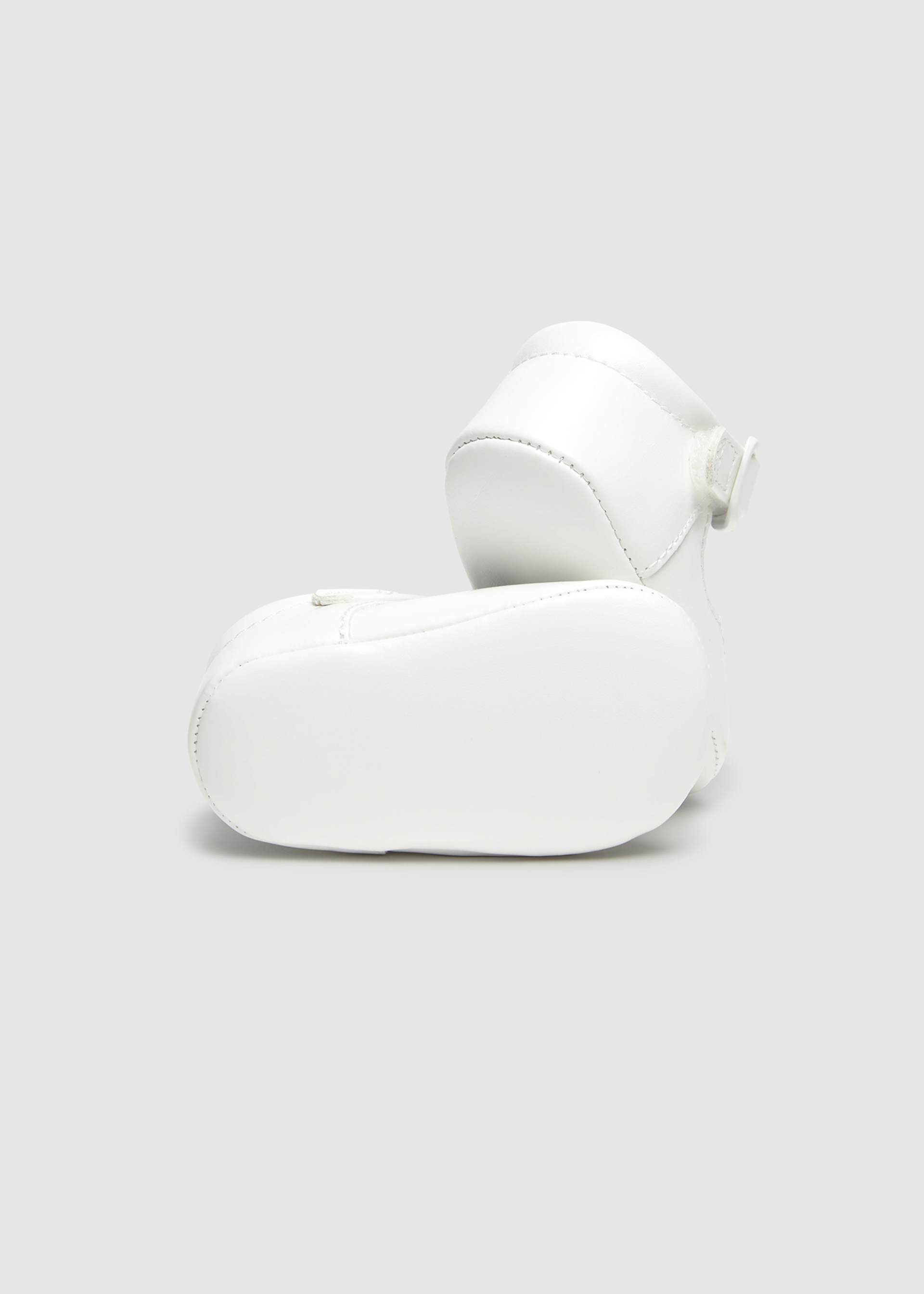 Newborn boy openwork t-bar shoes Newborn boy openwork t-bar shoes