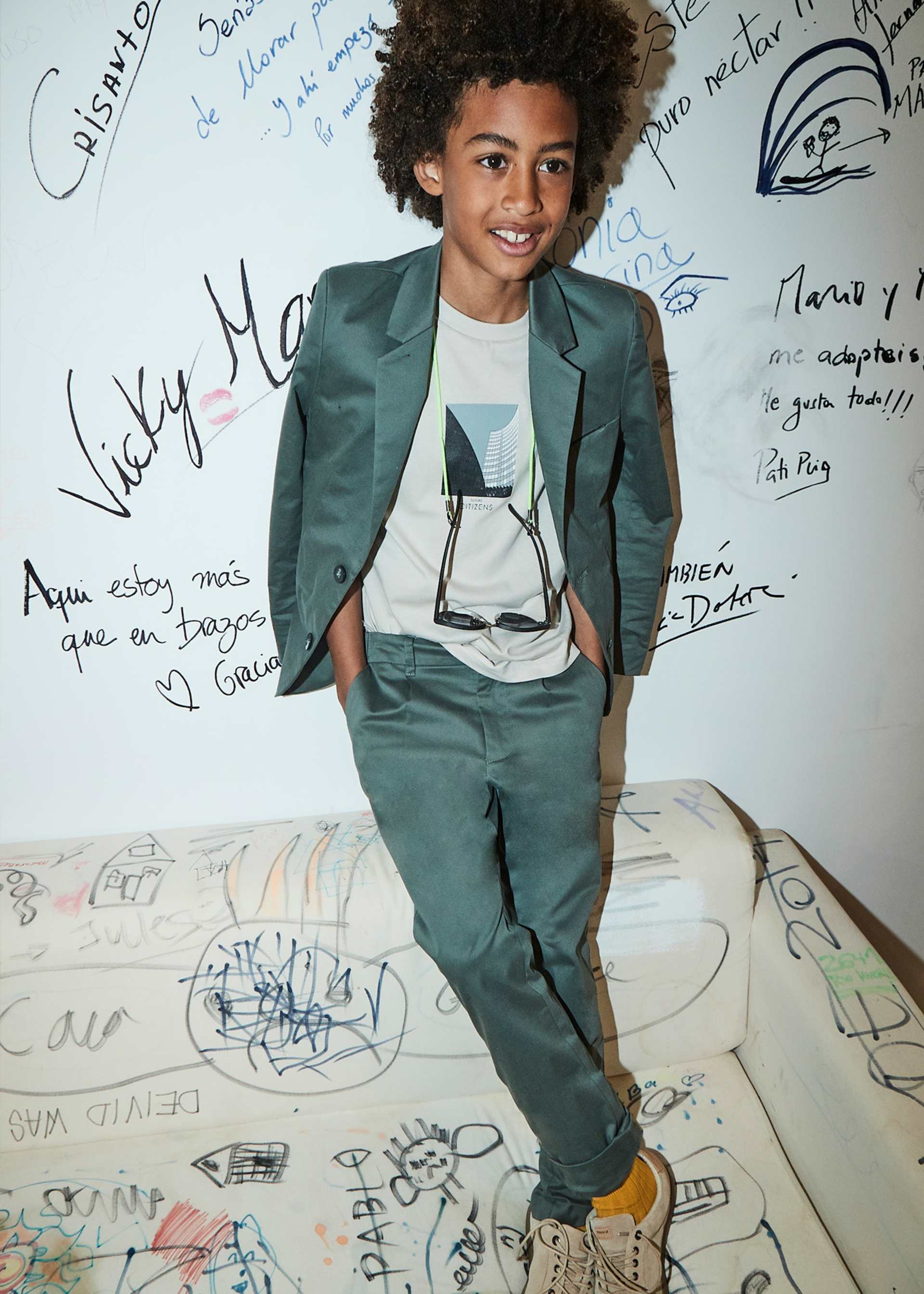 Boy fitted chino trousers Boy fitted chino trousers