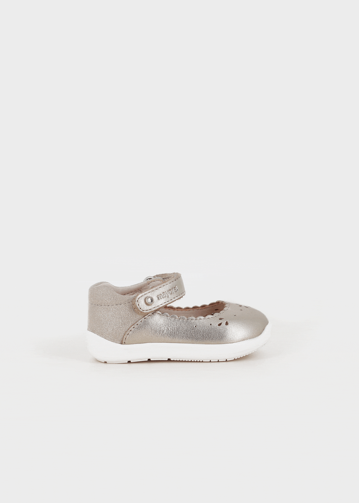 Baby openwork leather Mary Janes Baby openwork leather Mary Janes