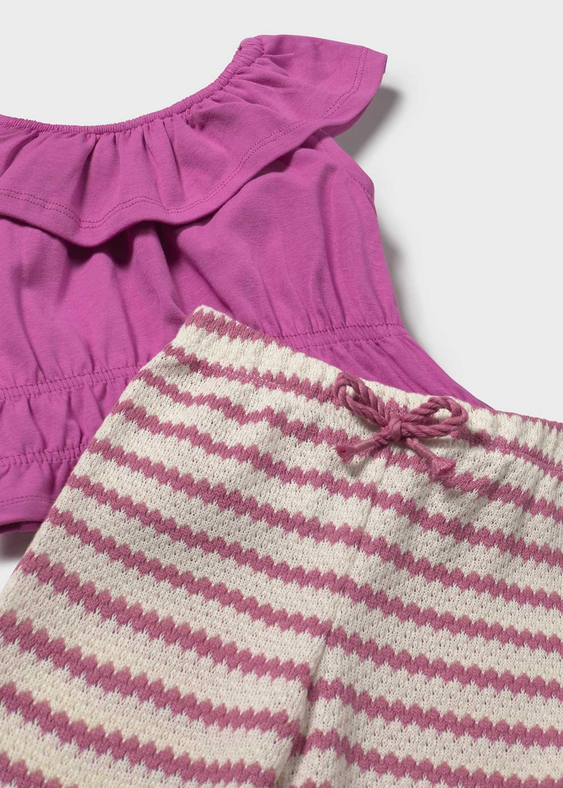 Conjunto pantalón croché y top bebé Conjunto pantalón croché y top bebé