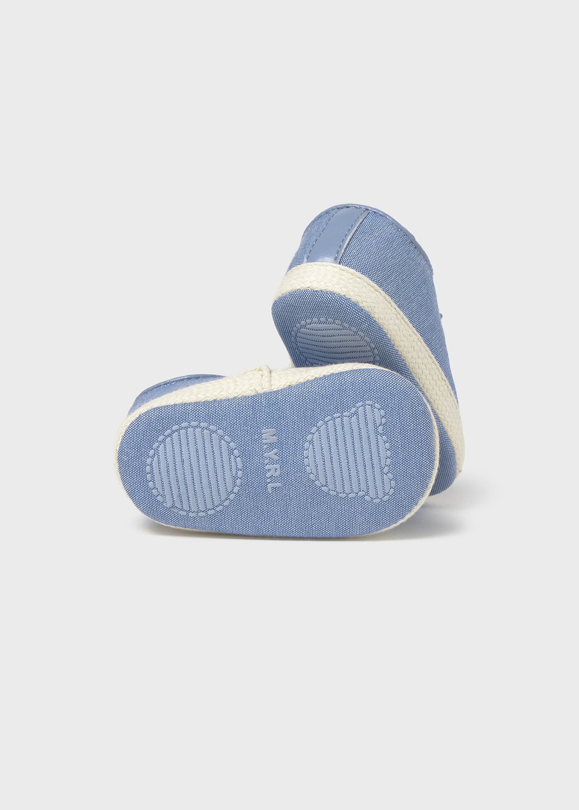 Calçado cordões recém nascido