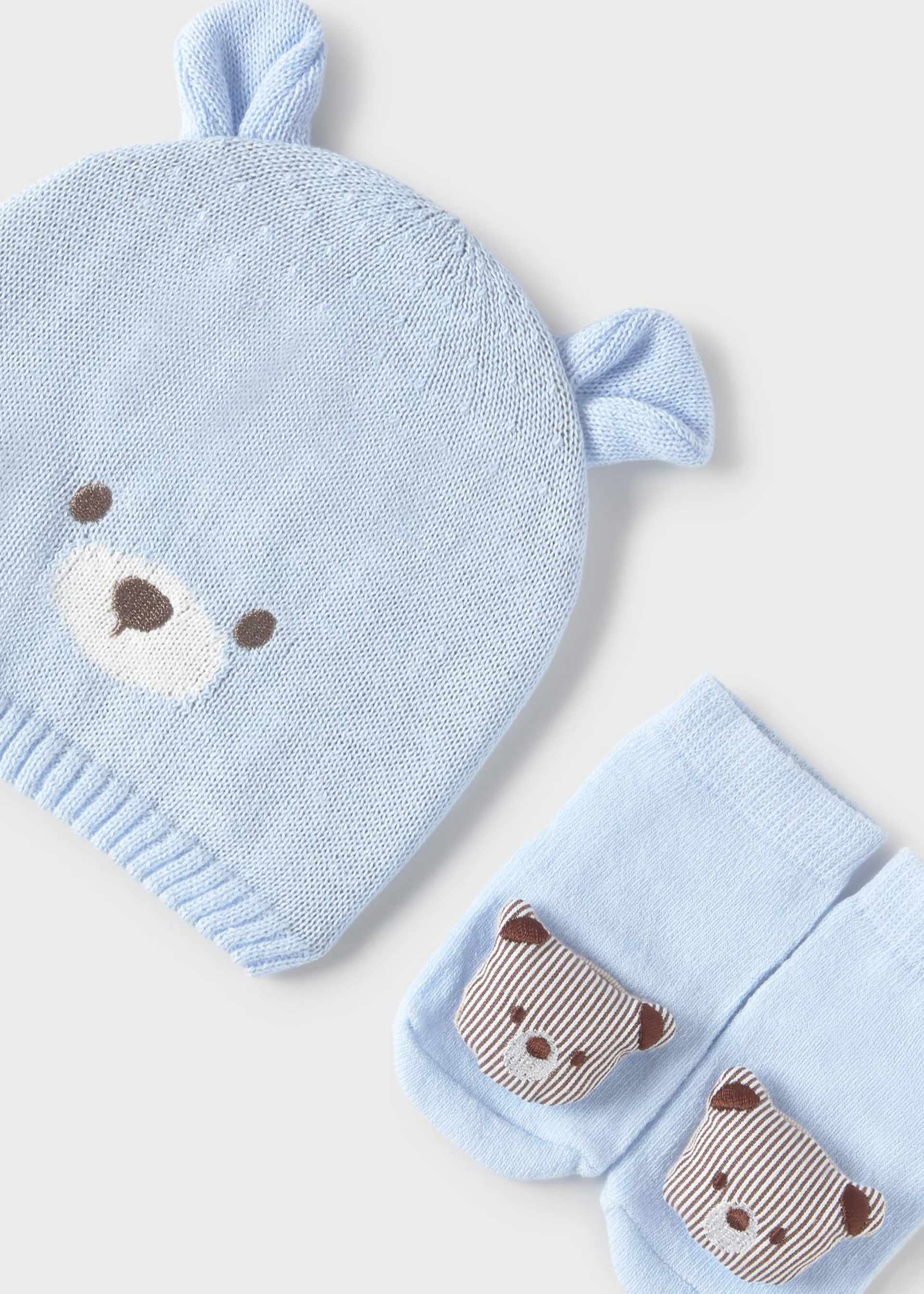 Newborn boy animal hat and socks set Newborn boy animal hat and socks set