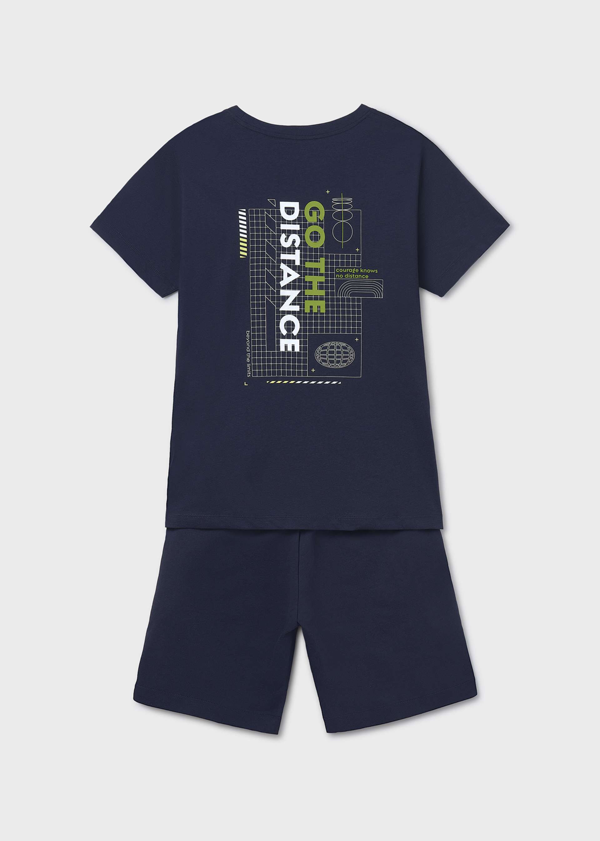 Conjunto bermuda y camiseta estampado trasero chico Conjunto bermuda y camiseta estampado trasero chico