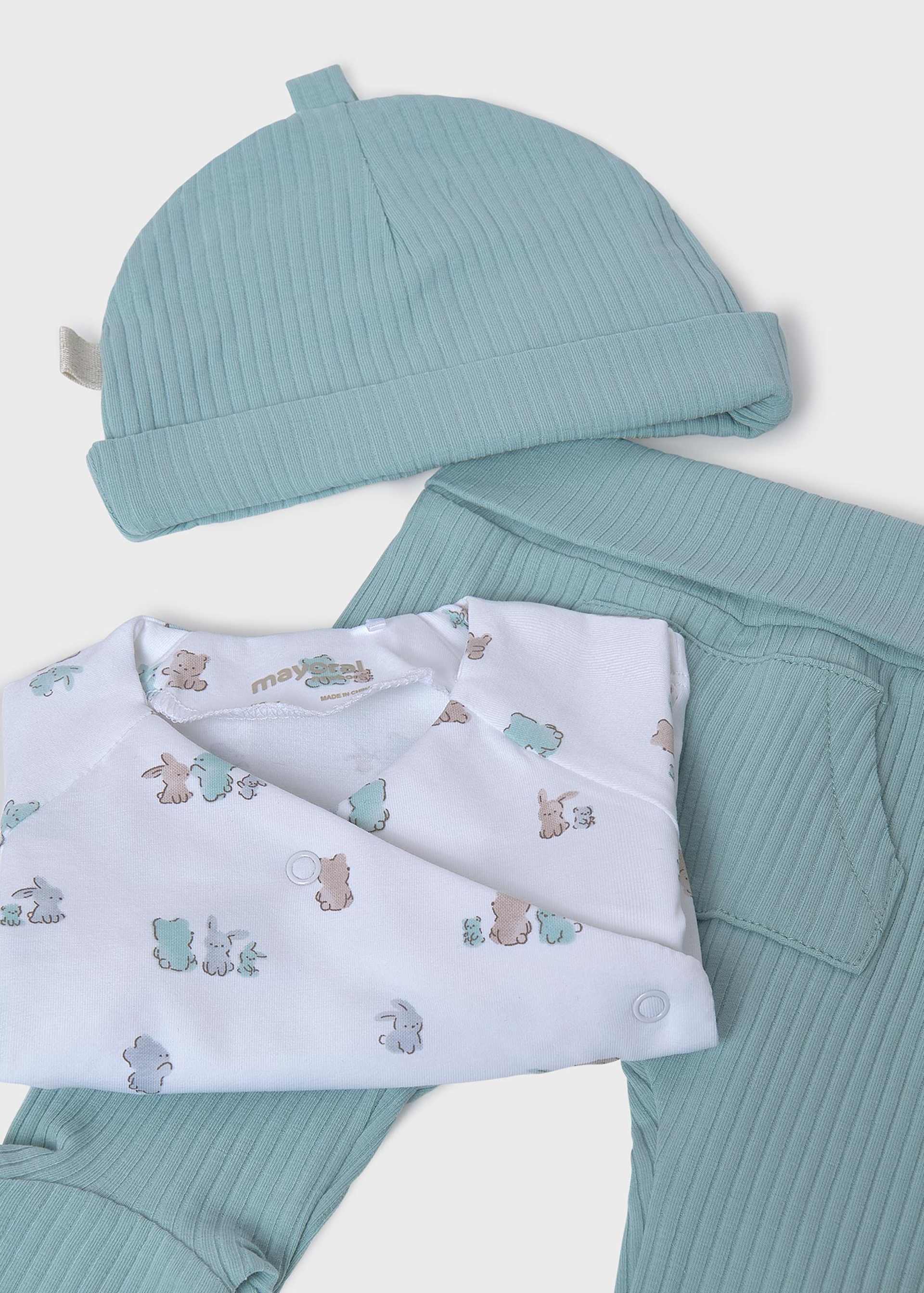 Lot cadeau 3 pièces avec bonnet bébé Lot cadeau 3 pièces avec bonnet bébé