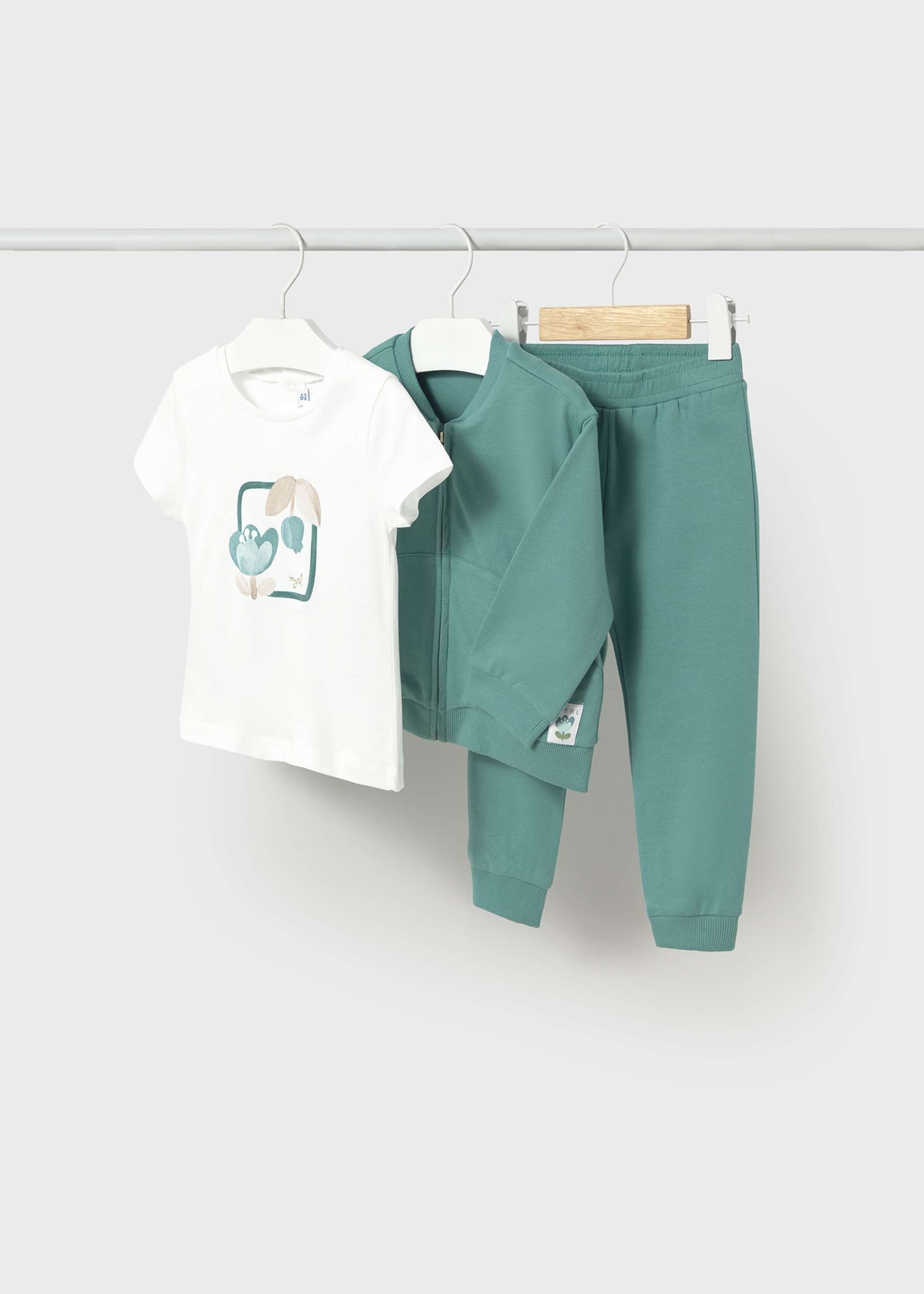 Chándal 3 piezas con camiseta bebé Chándal 3 piezas con camiseta bebé