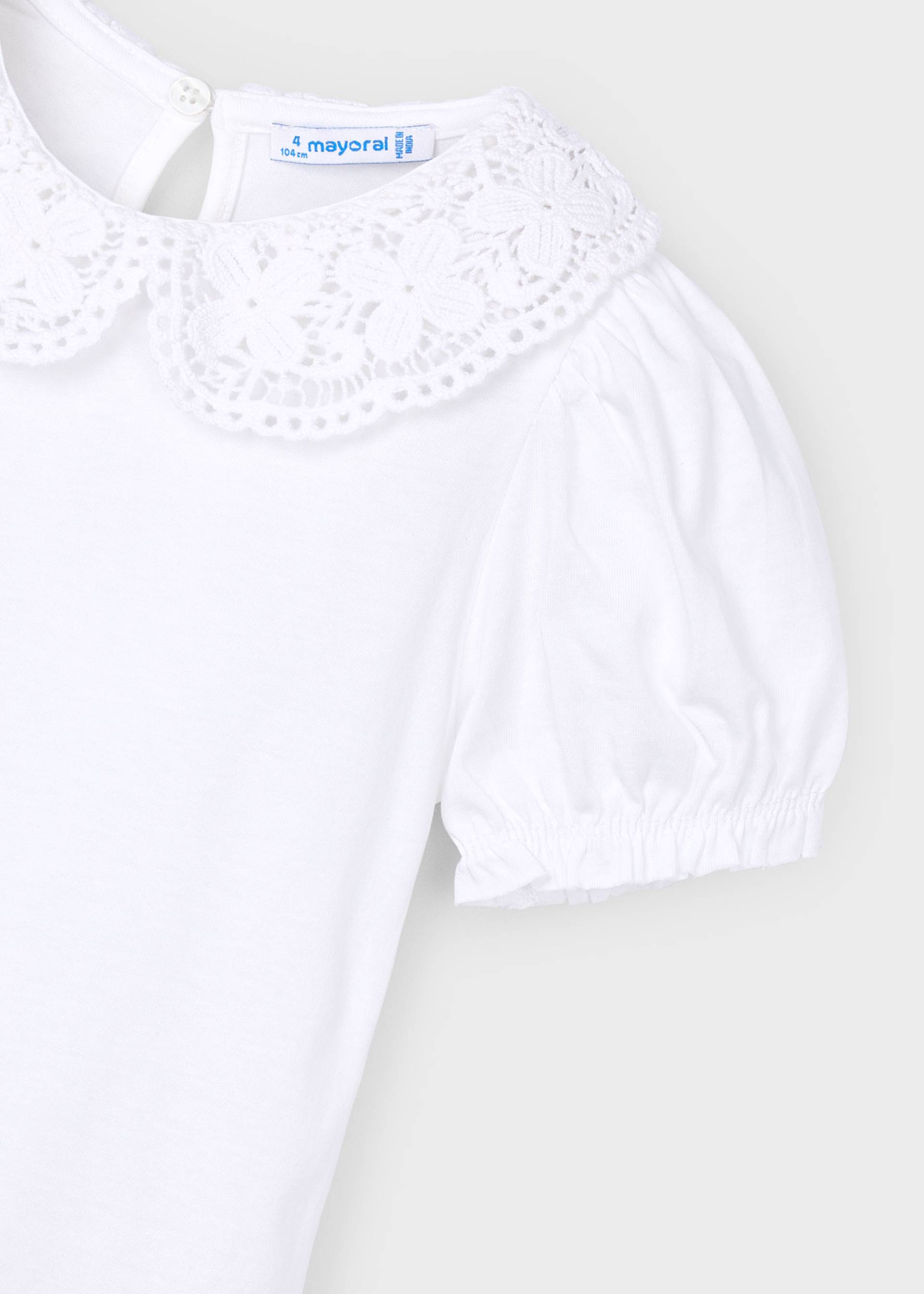 Girl Crochet Collar T-Shirt Girl Crochet Collar T-Shirt