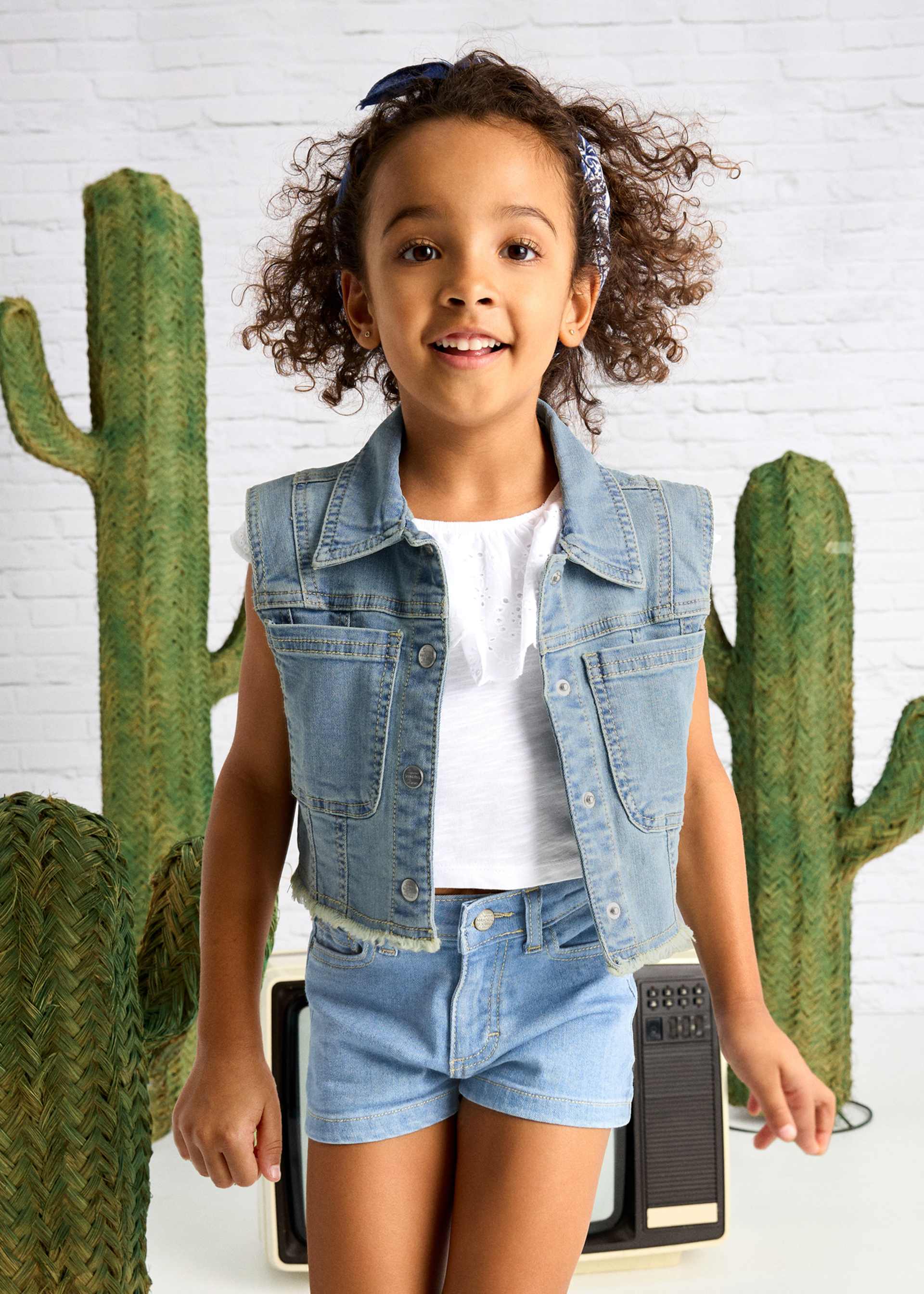 Pantalón corto vaquero básico niña