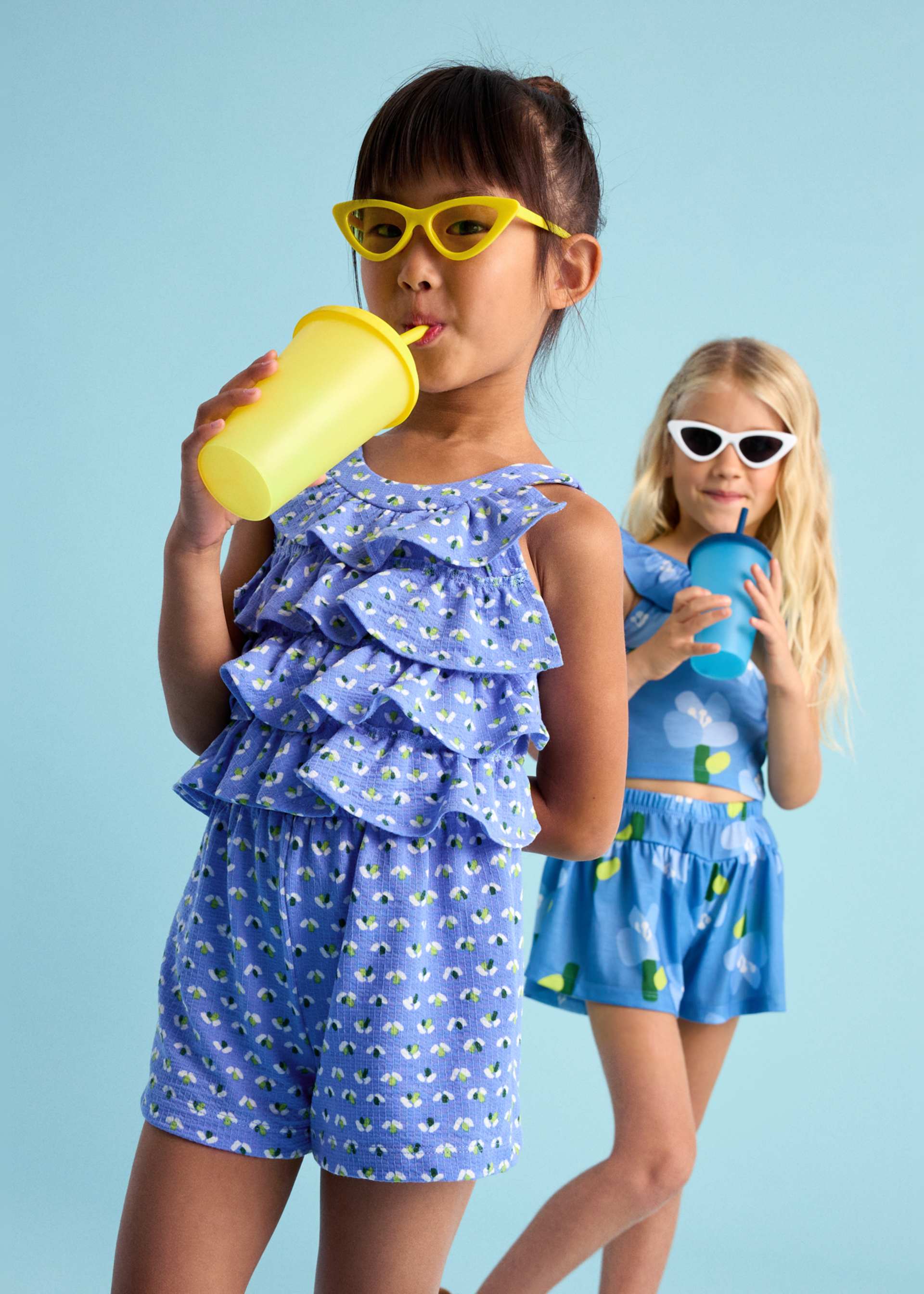 Mono corto volantes niña