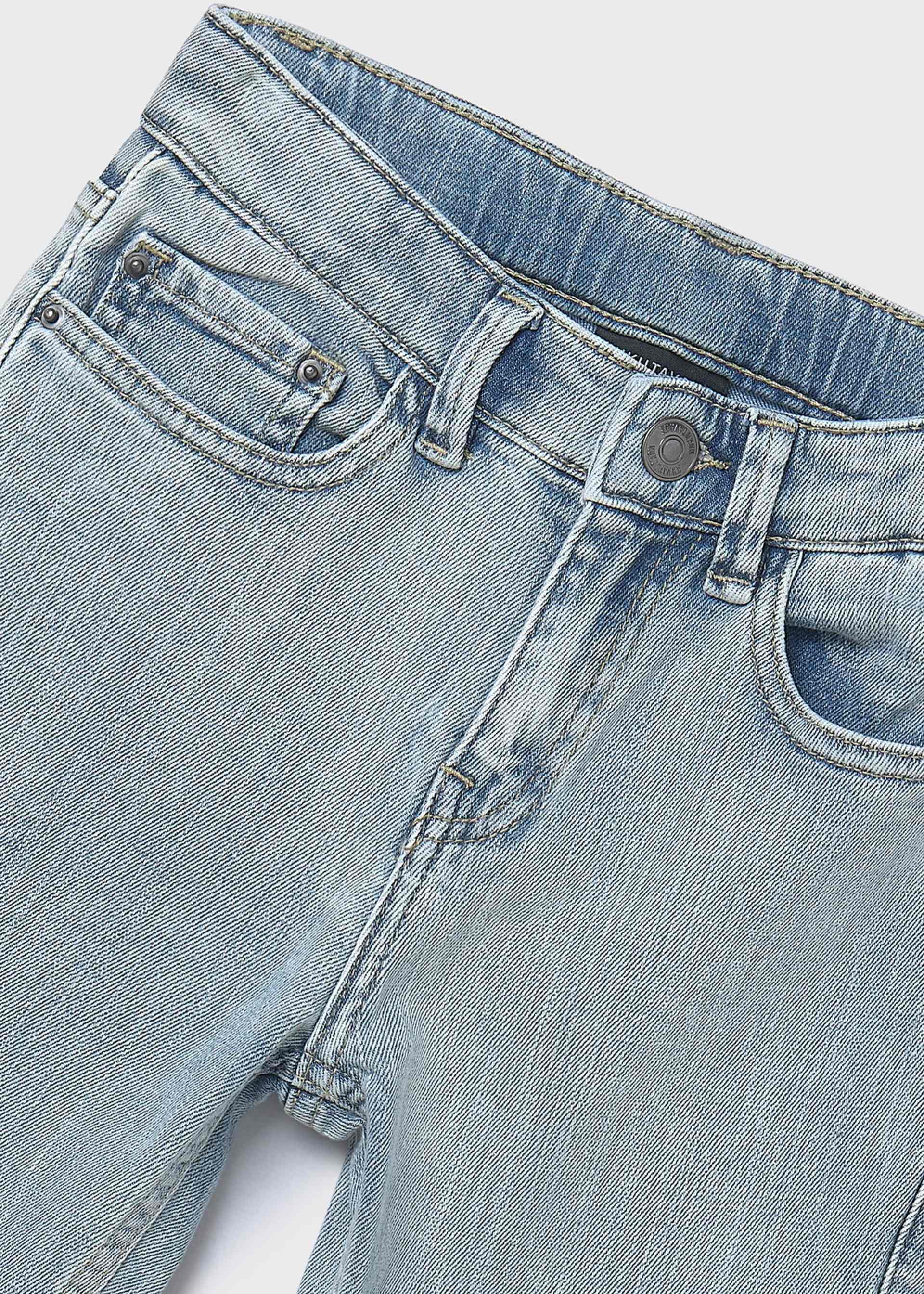 Pantalón de mezclilla recto básico chico