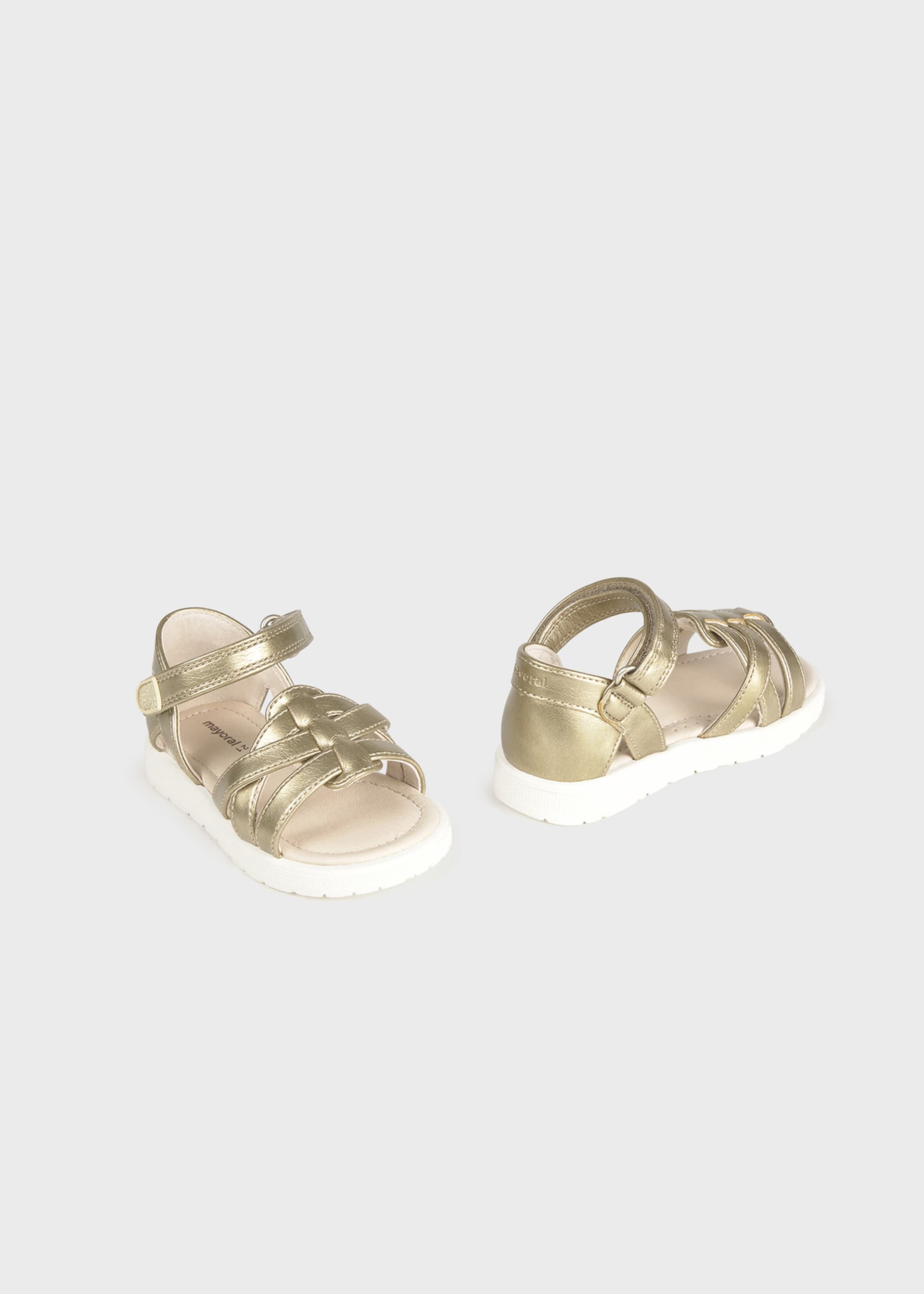 Baby sandals with serrated sole Baby sandals with serrated sole