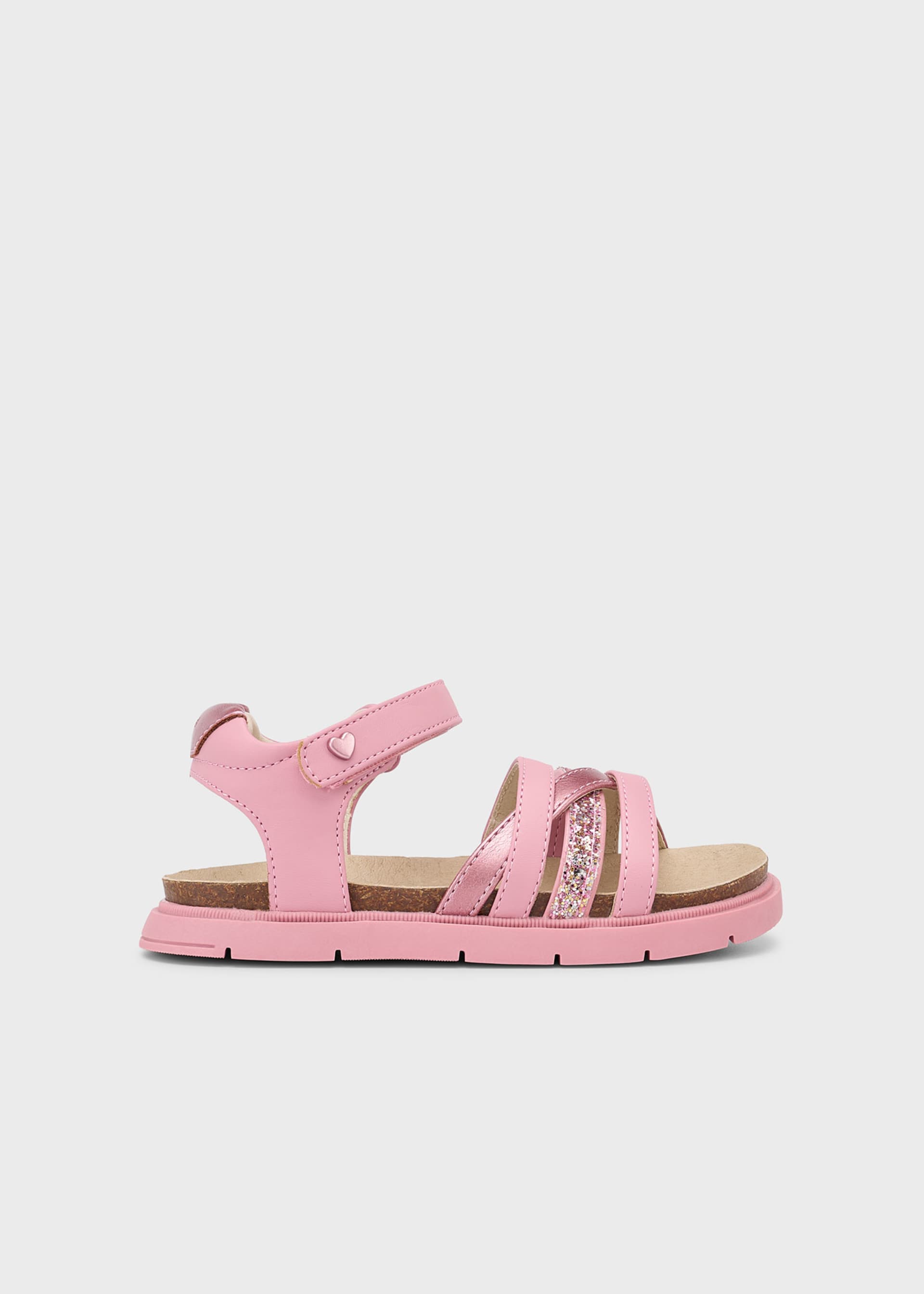 Girl sandals with serrated sole Girl sandals with serrated sole