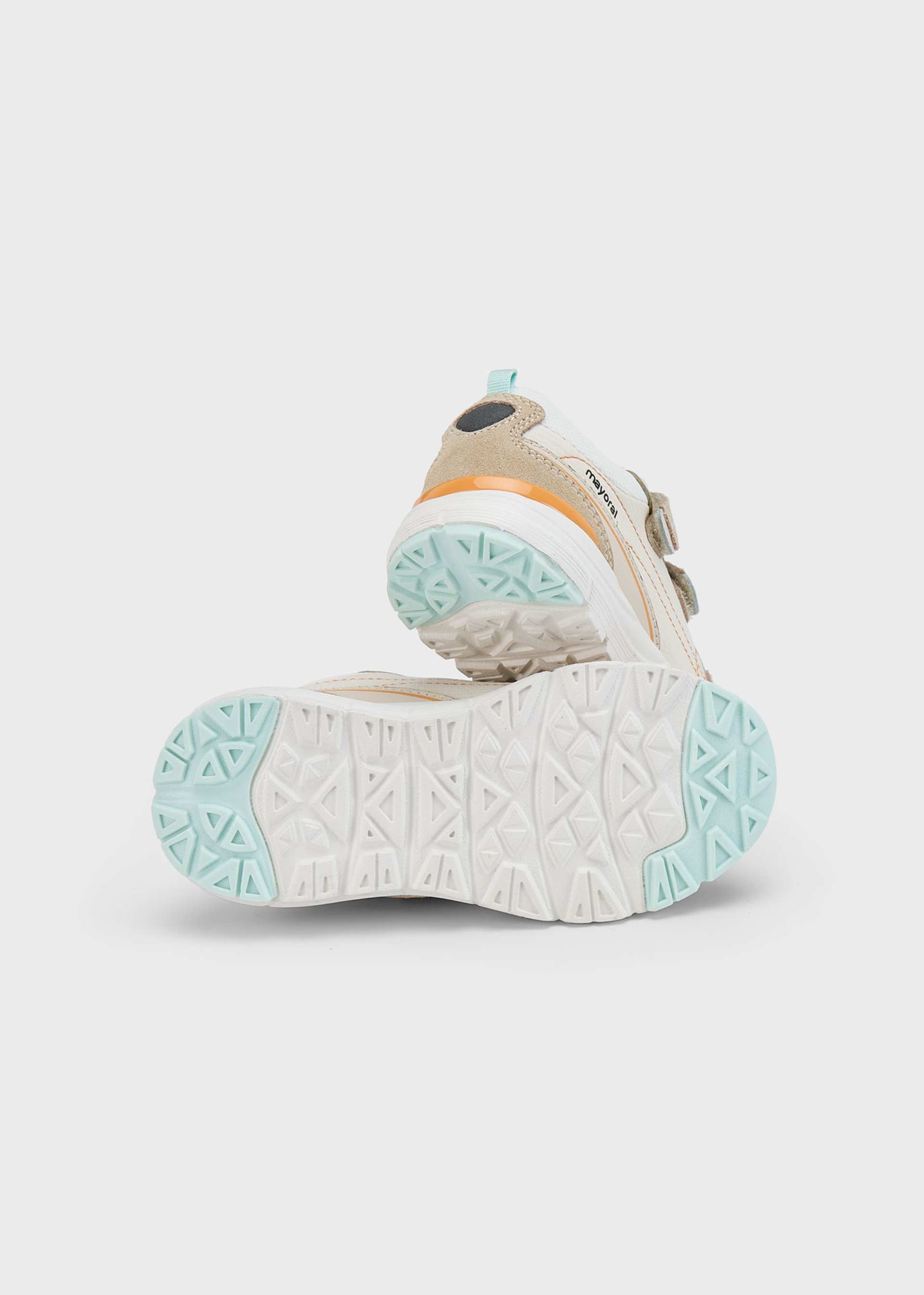 Unisex trainers with serrated sole Unisex trainers with serrated sole