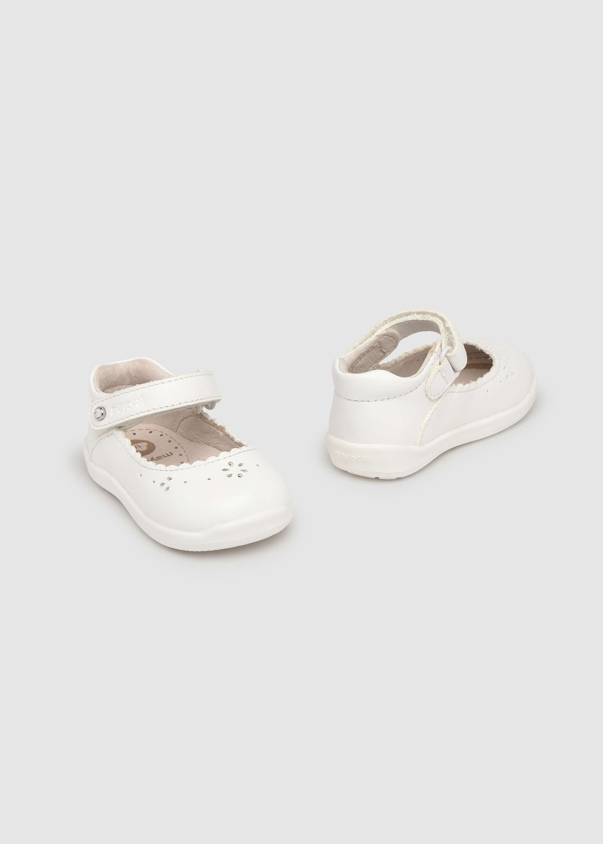 Baby openwork leather Mary Janes Baby openwork leather Mary Janes