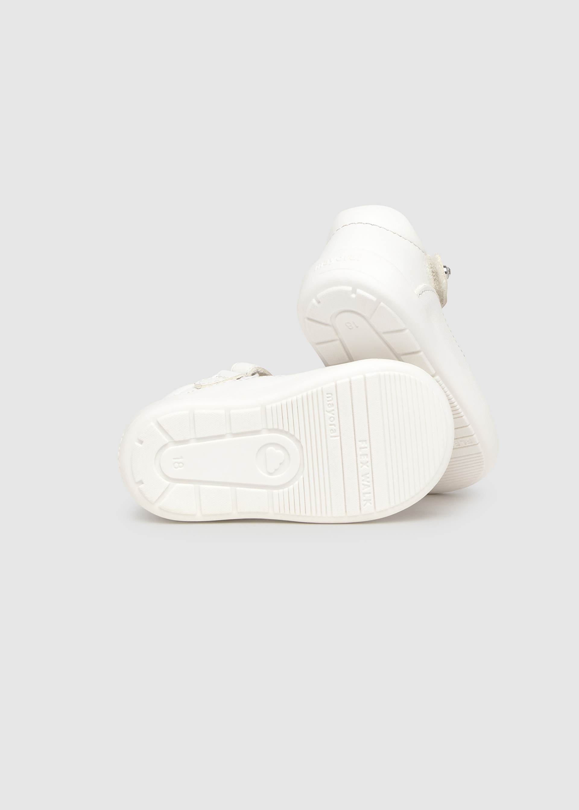 Baby openwork leather Mary Janes Baby openwork leather Mary Janes