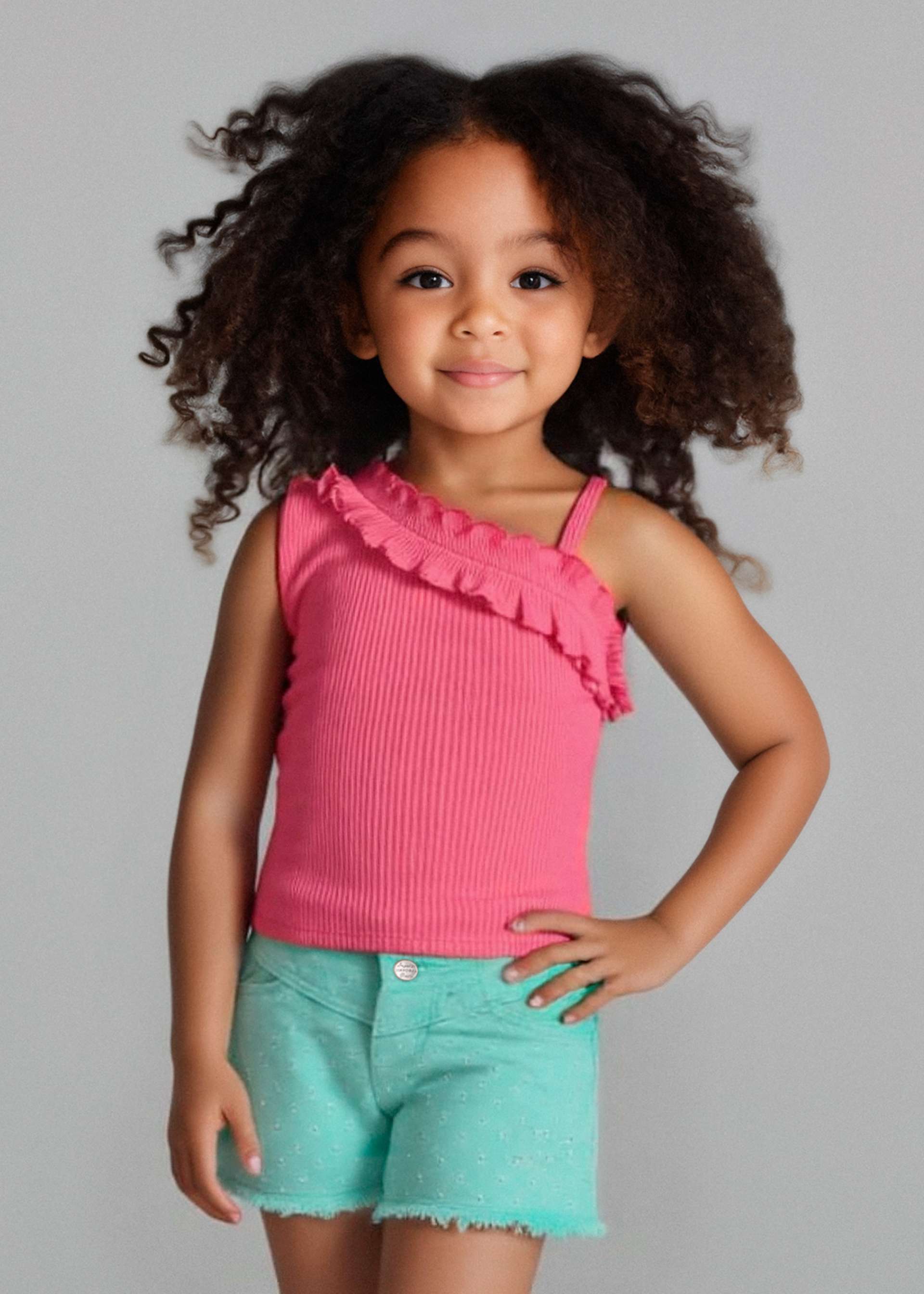 Girl frayed bottom shorts