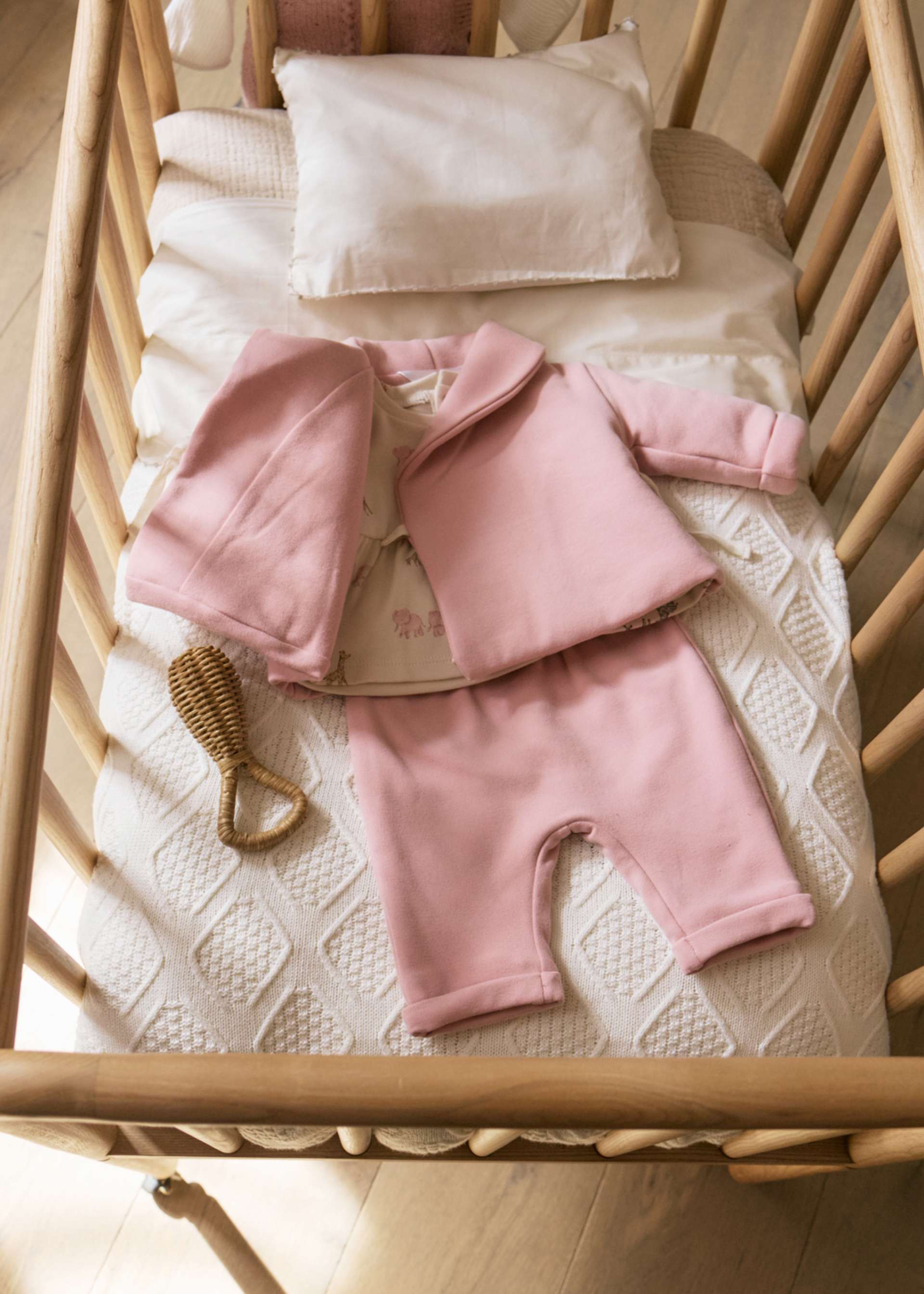 Newborn Girl 3-Piece Knit Set