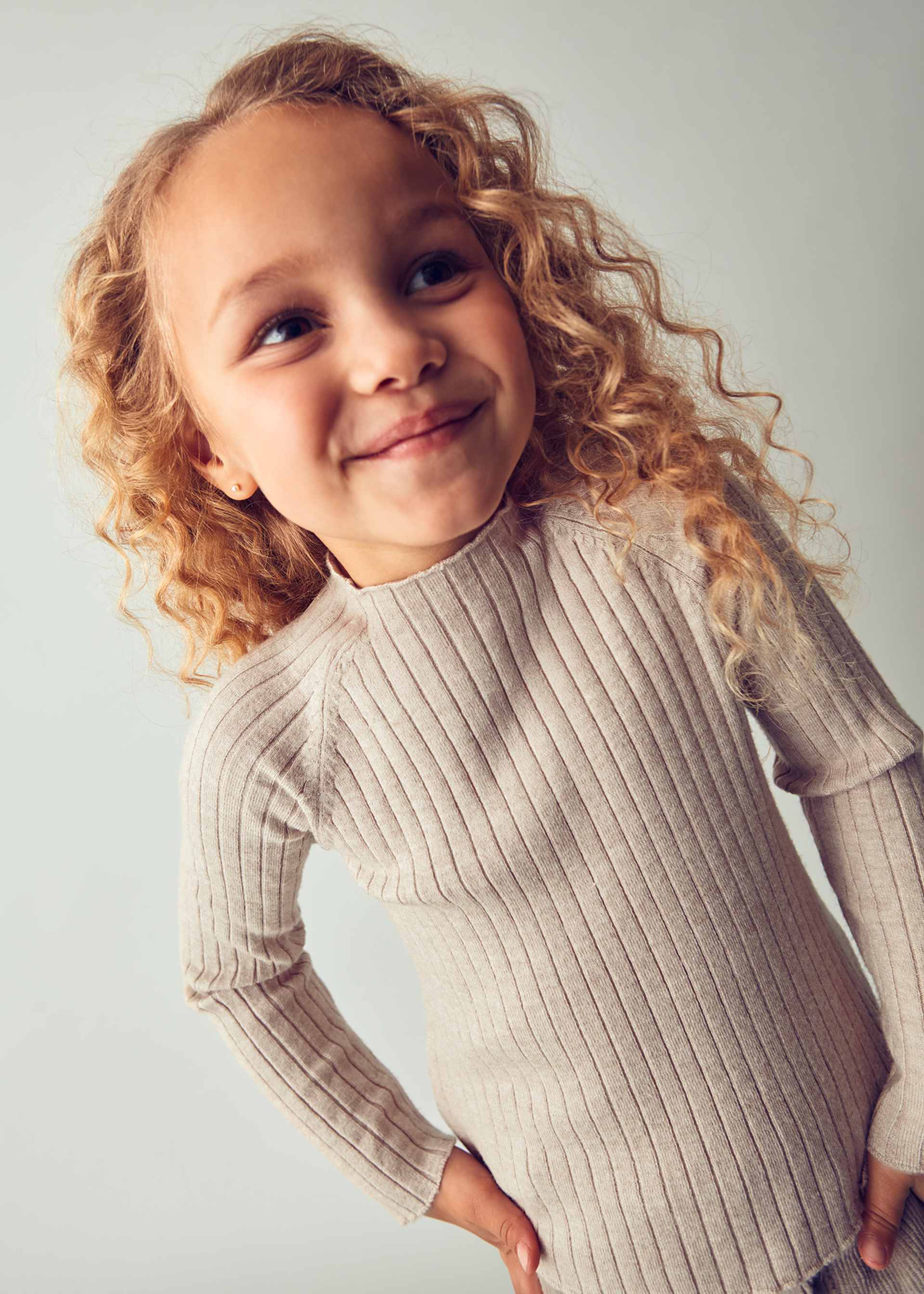 Maglietta lupetto in maglia bambina