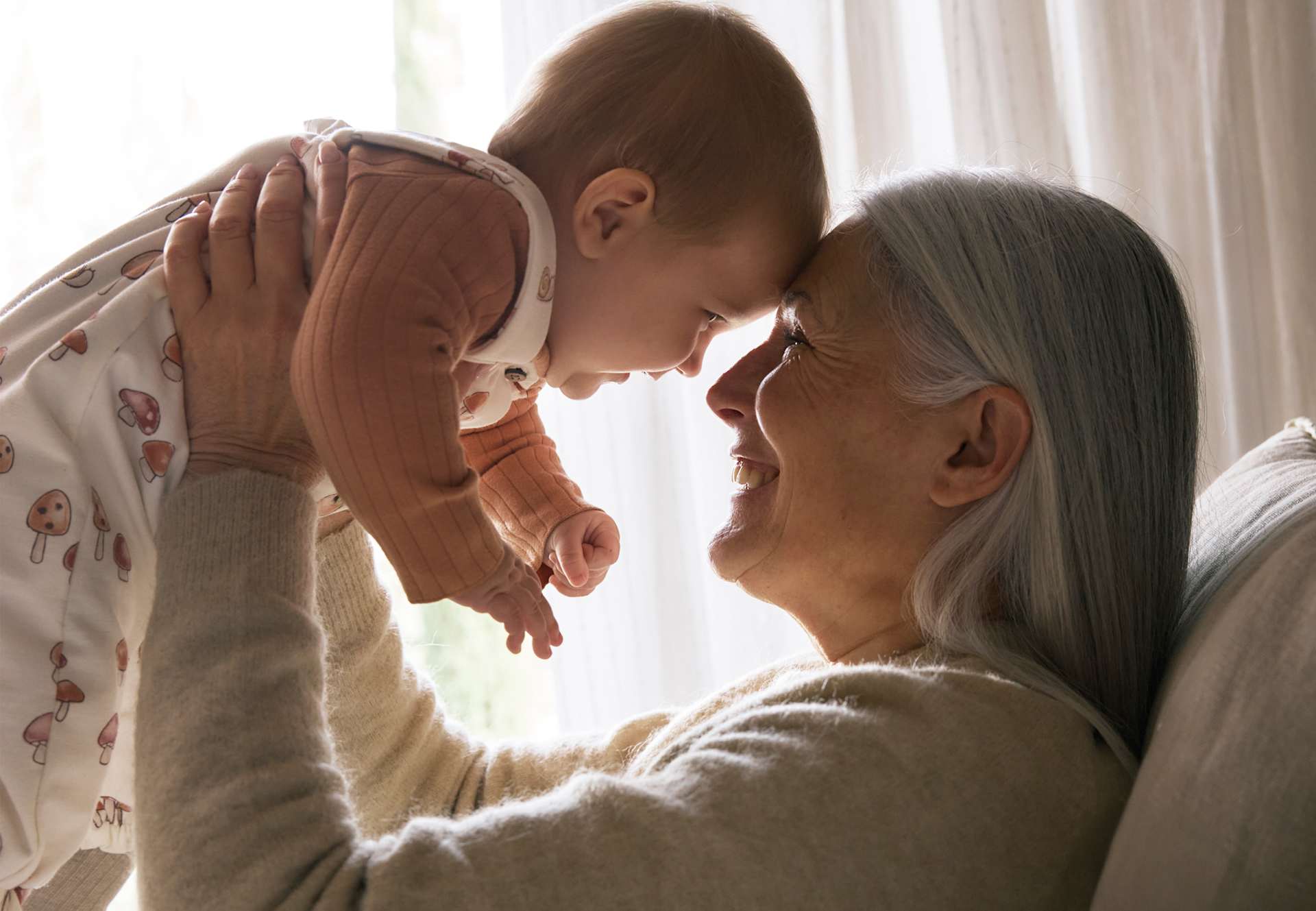 Conjunto jardineira e camisola recém nascida