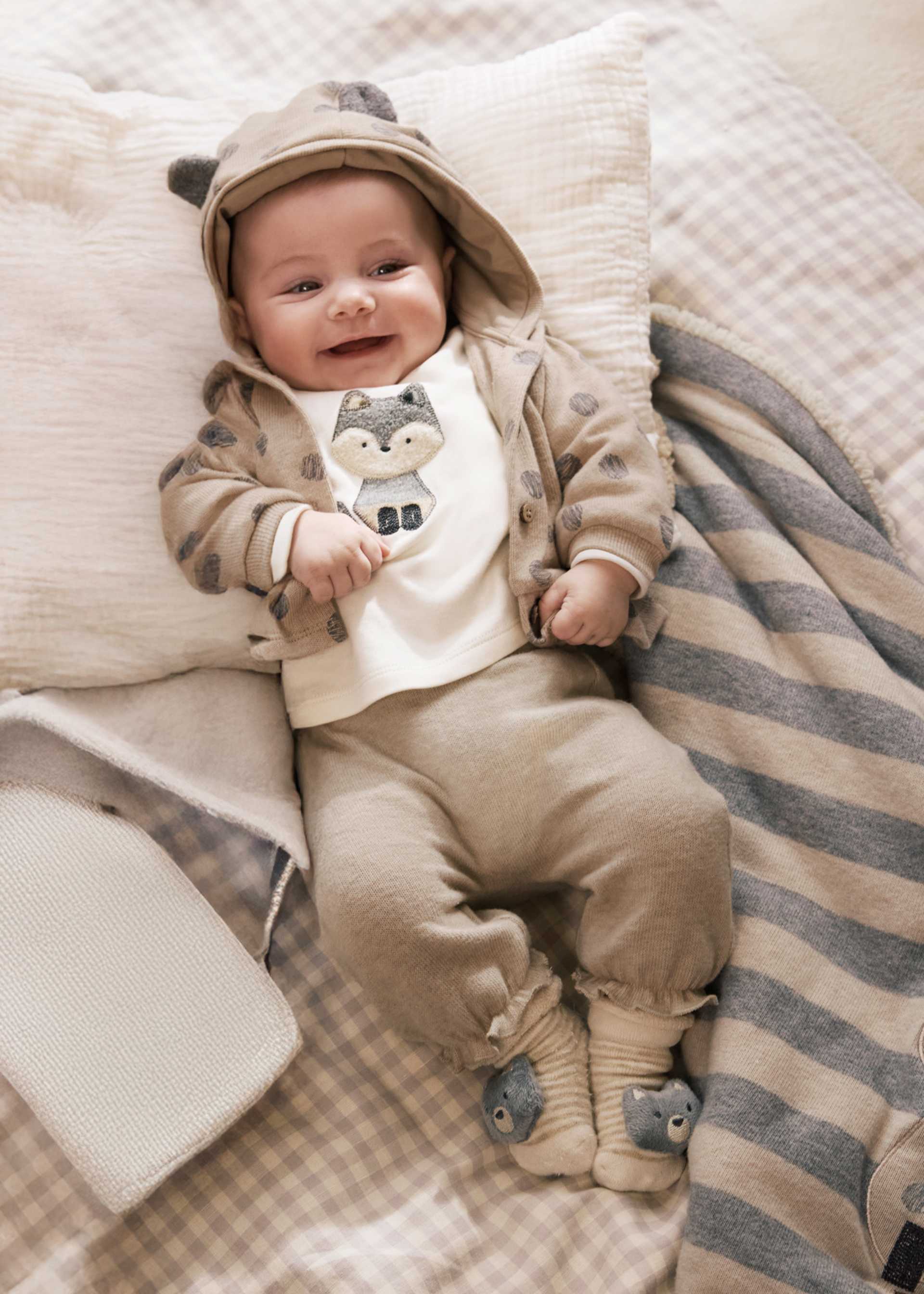 Newborn Girl 3-Piece Knit Set Newborn Girl 3-Piece Knit Set