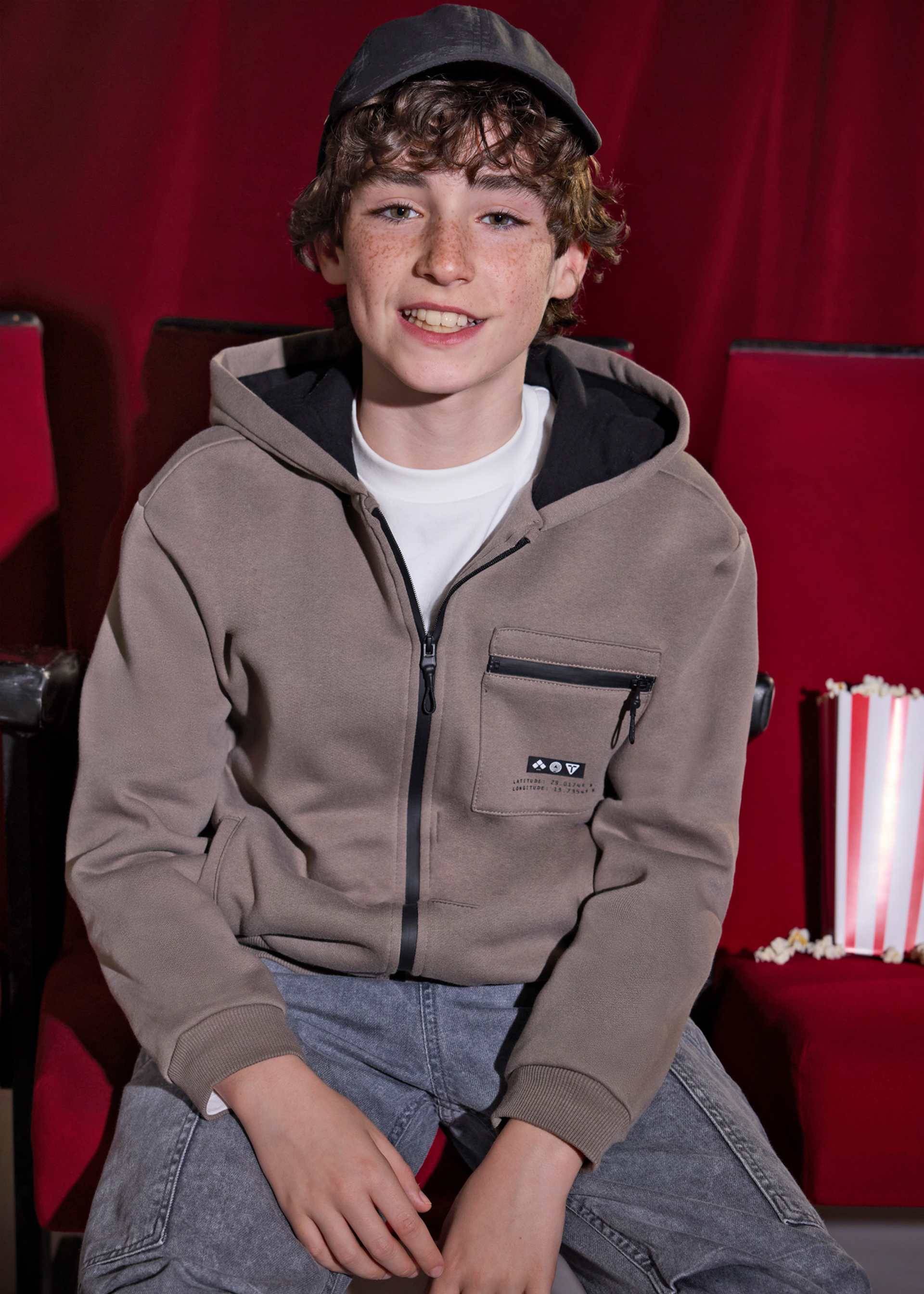 Boys zip pocket hoody