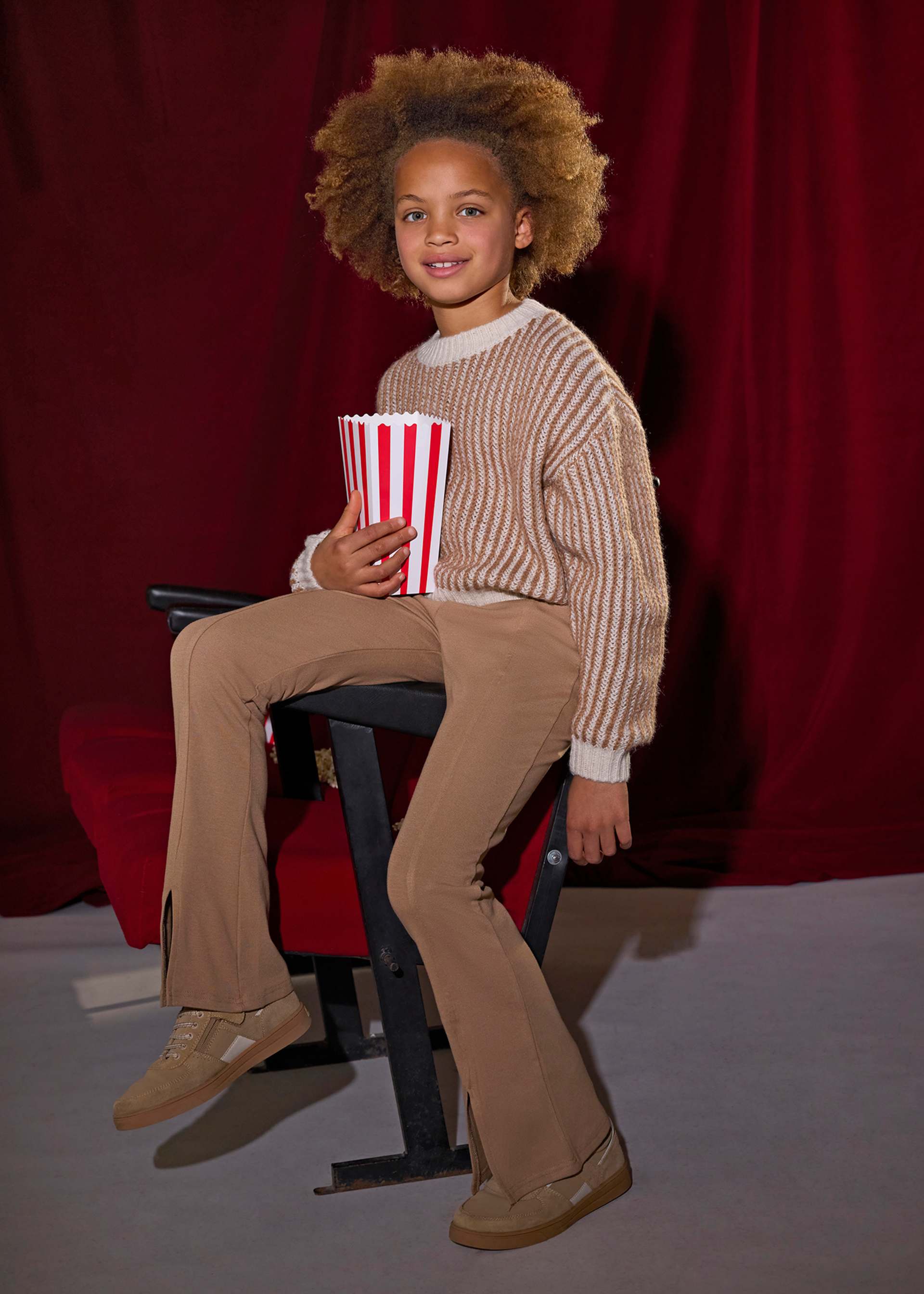 Κολάν κορίτσι