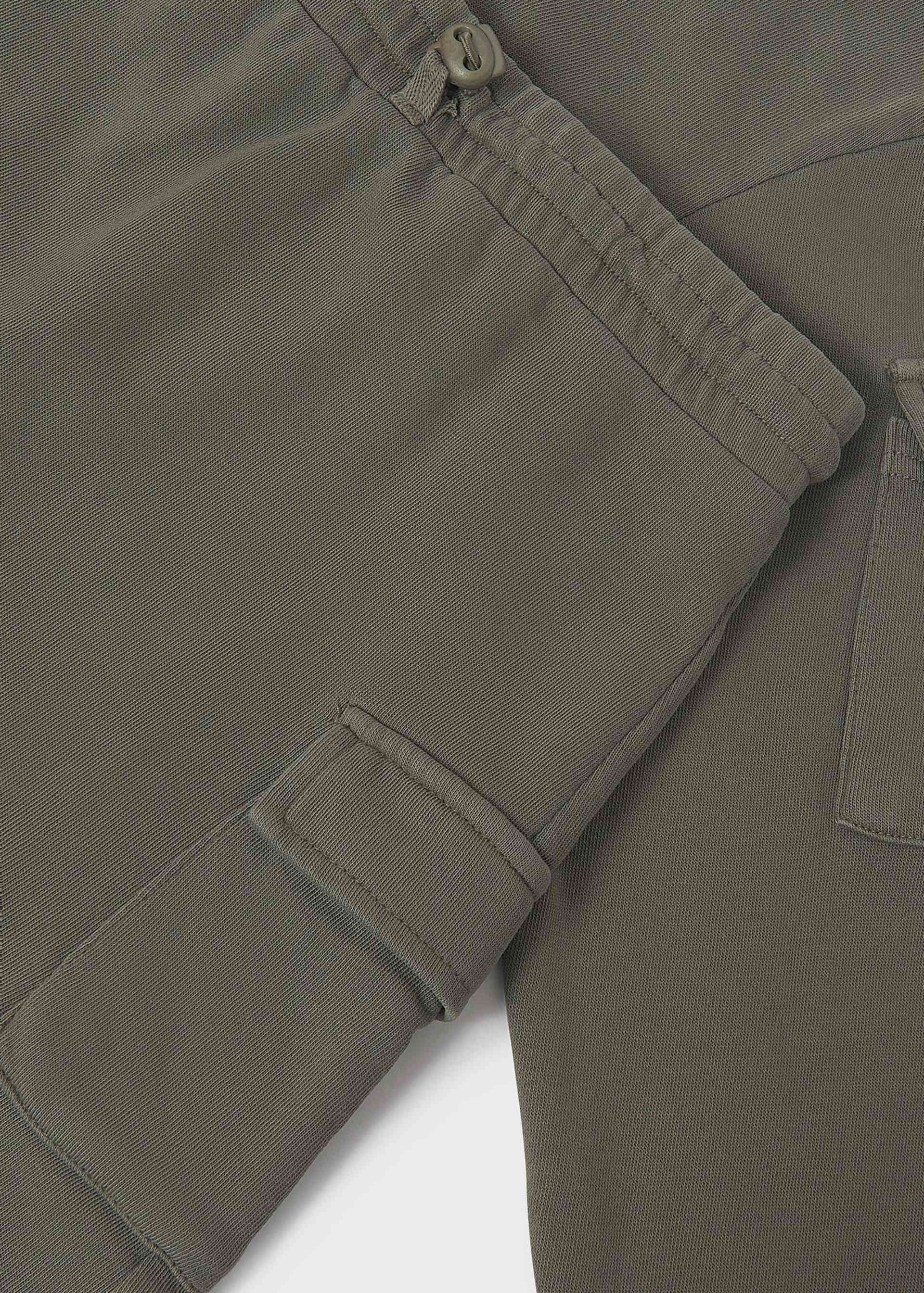 Conjunto falda cargo y sudadera chica