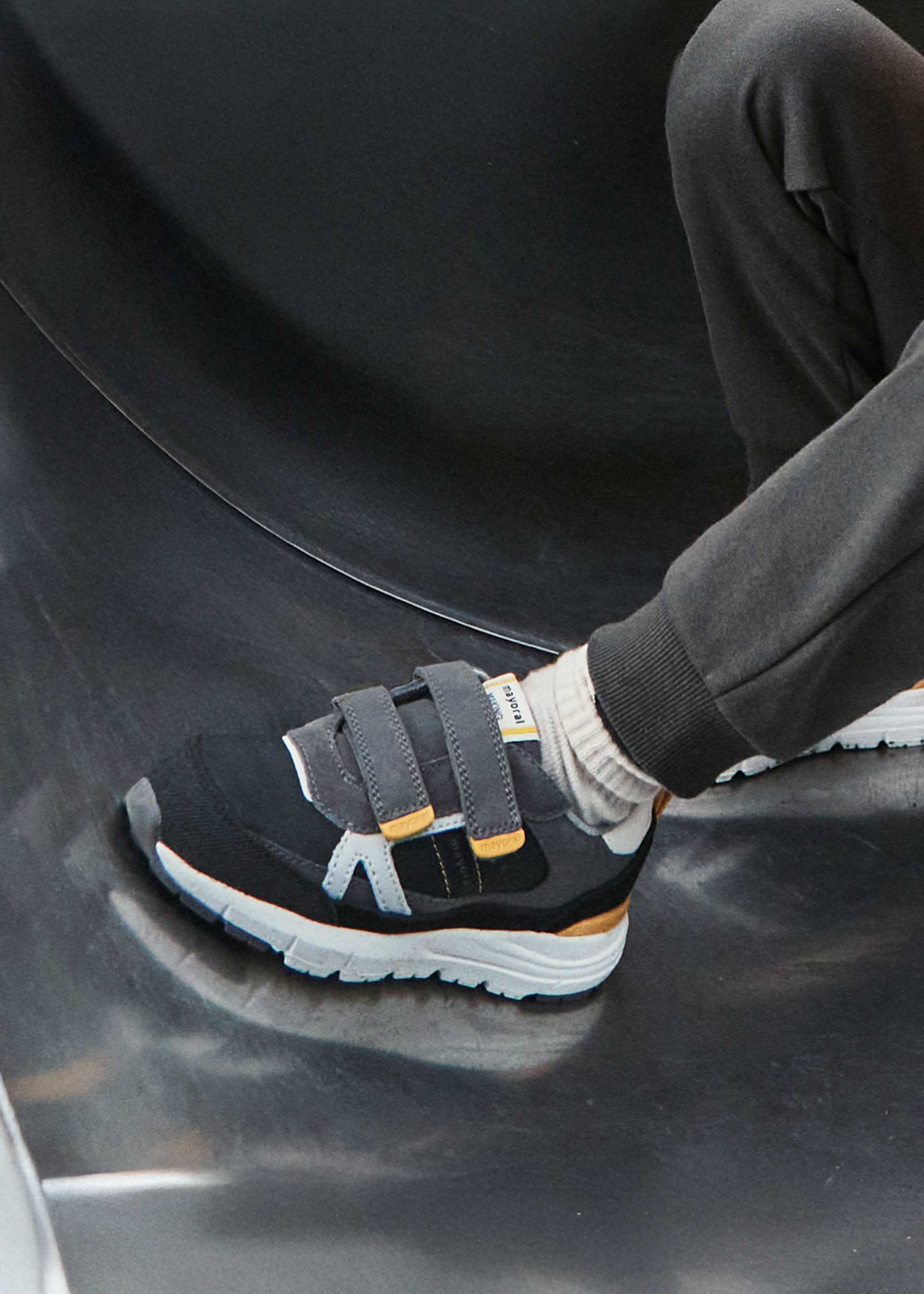 Unisex combined trainer