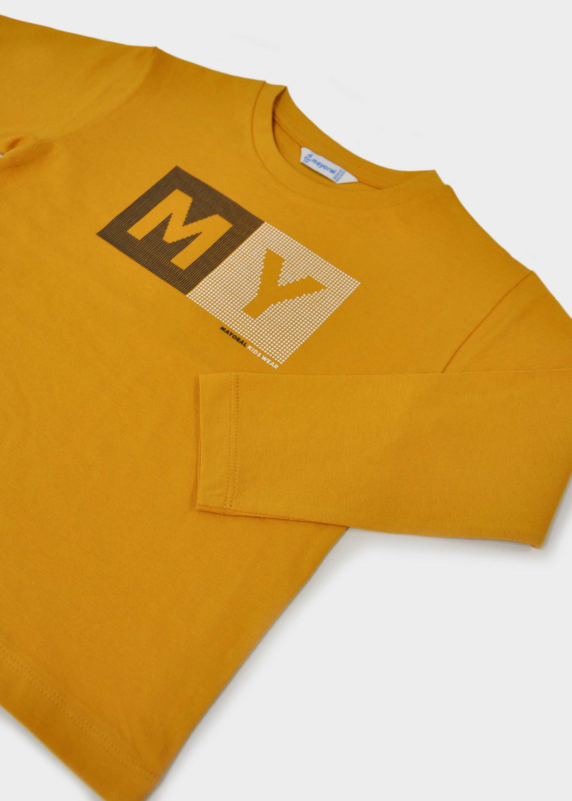 Playera letras básica niño