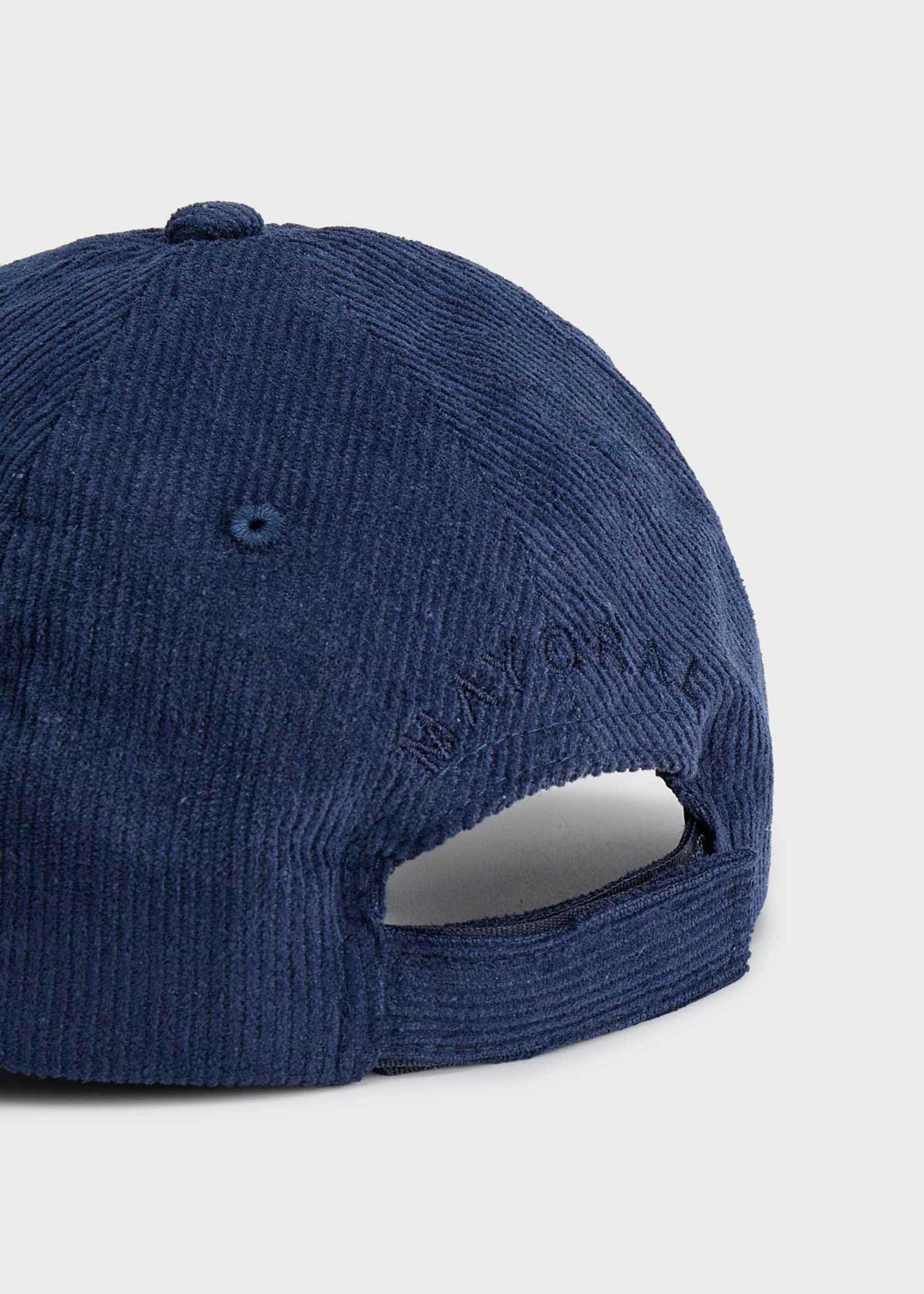 Gorra de pana con bordado niño