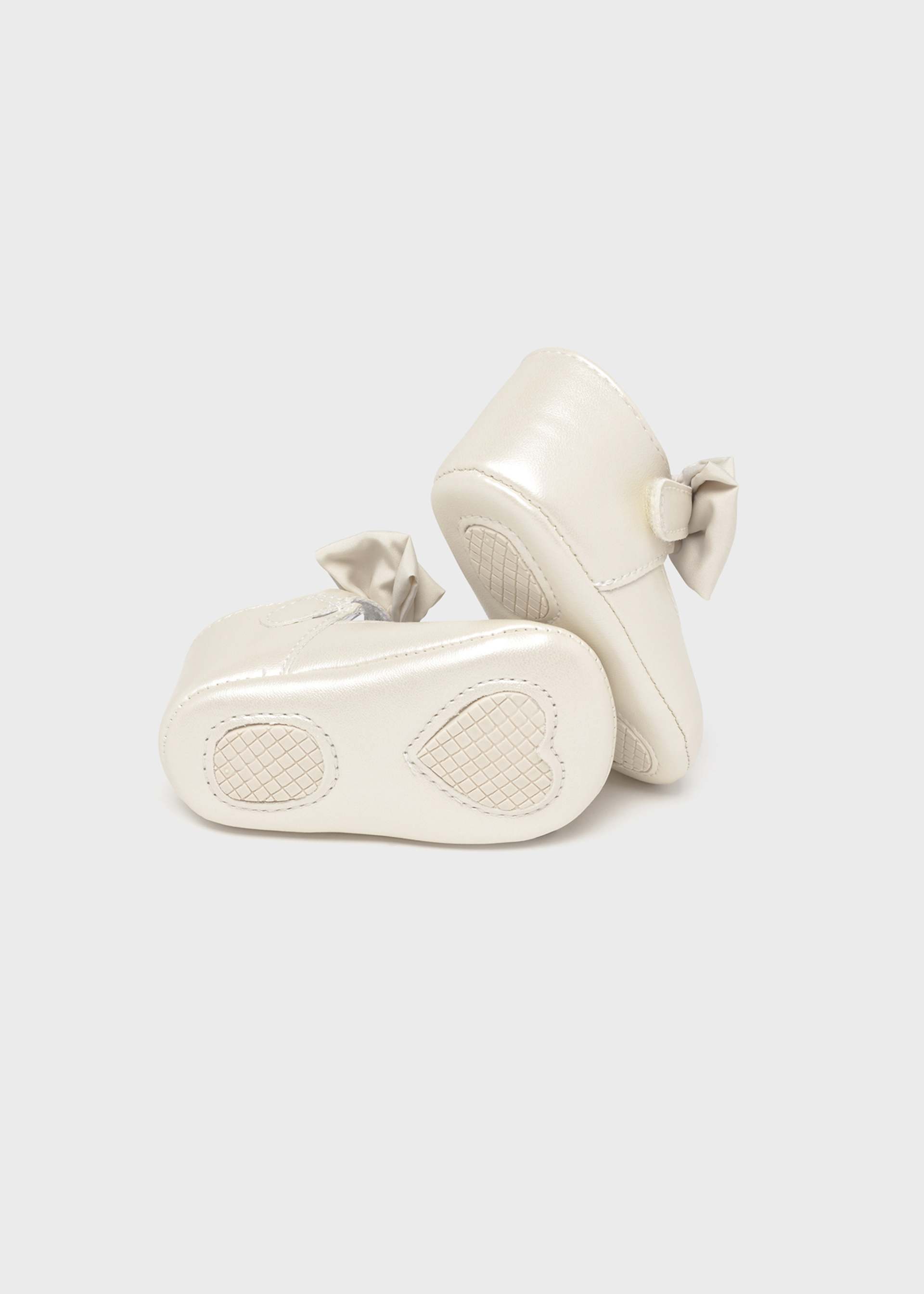 Chaussures avec nœud nouveau-né