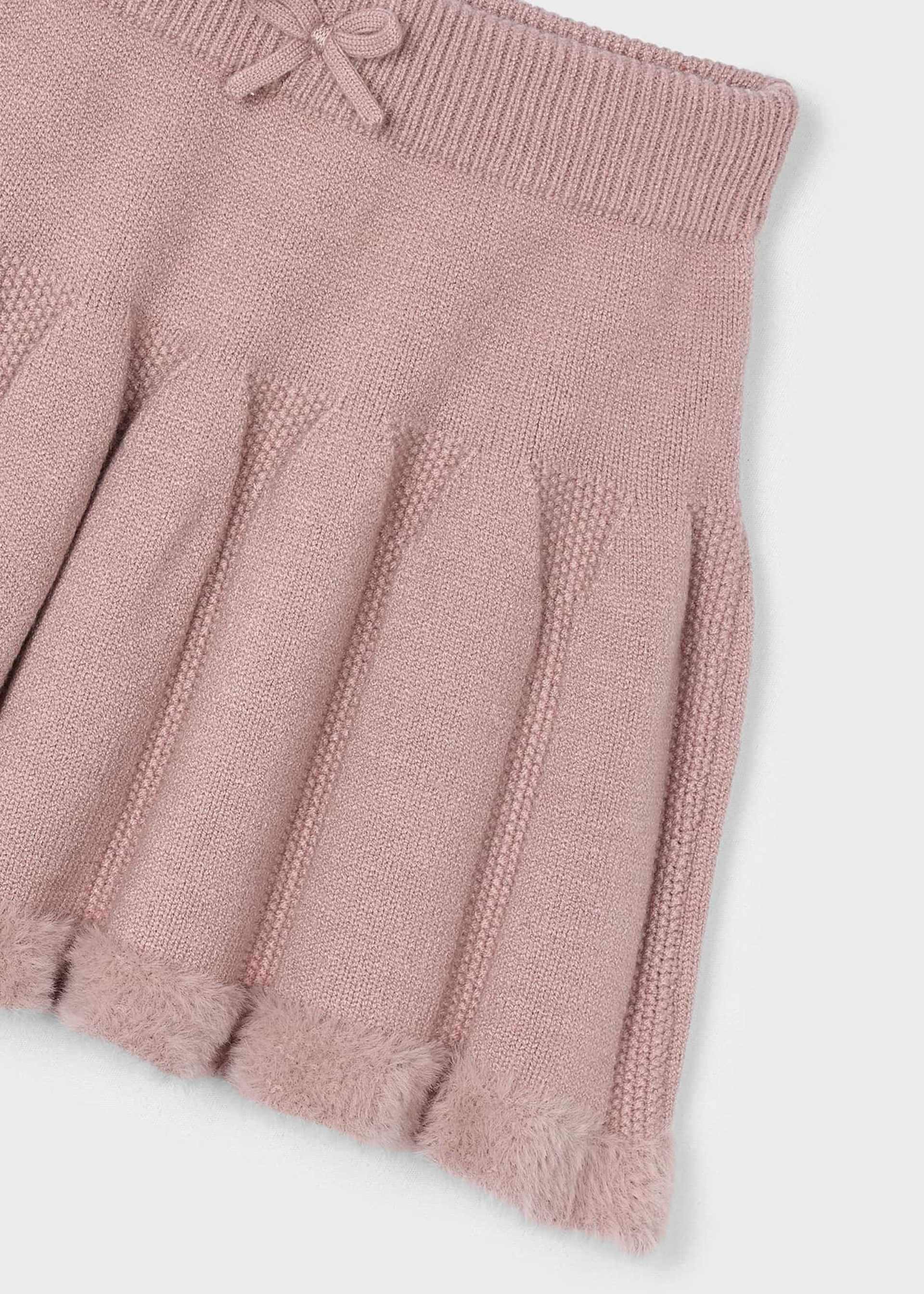 Girls knitted skirt