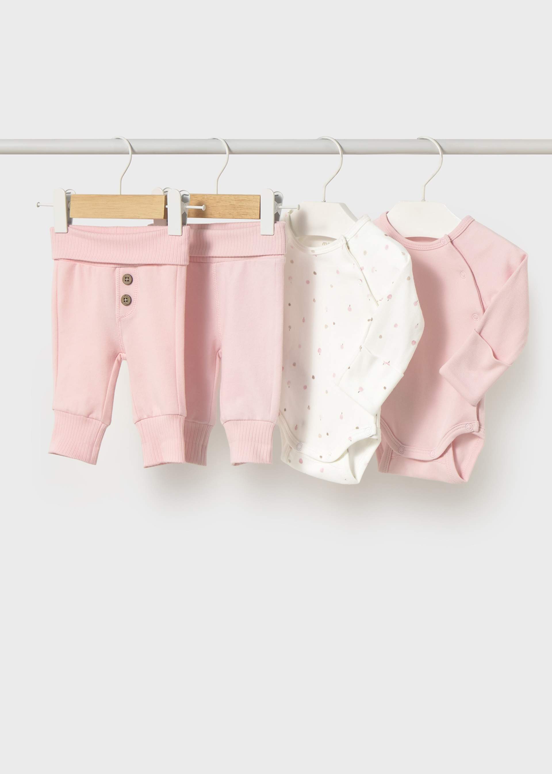 Newborn 4 piece set