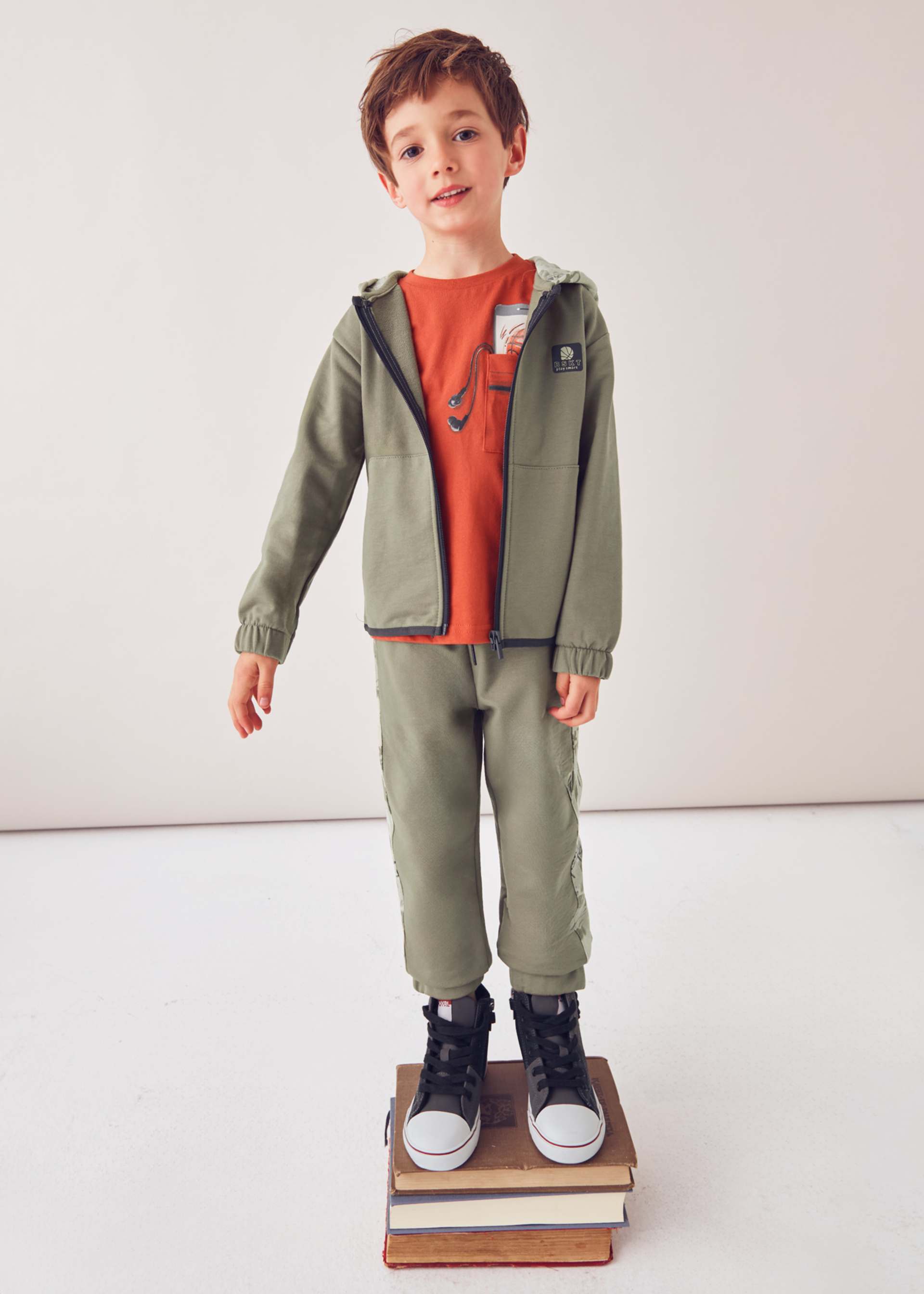 Boys 2 trouser printed tracksuit set