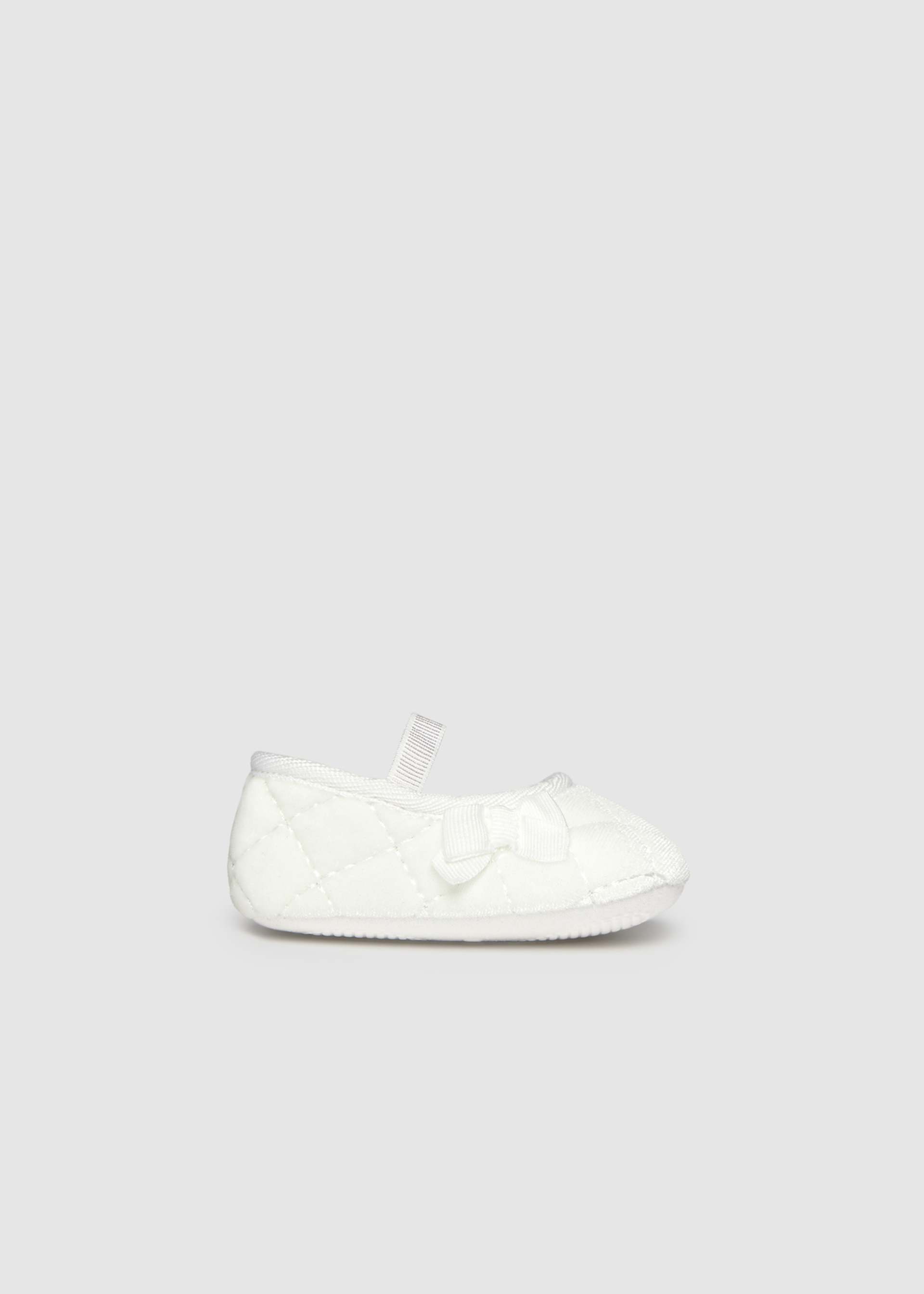 Newborn girl velvet Mary Janes Newborn girl velvet Mary Janes